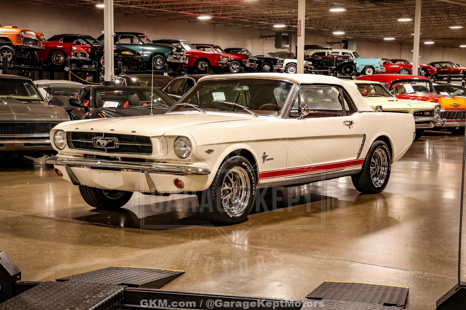 1965 Ford Mustang Convertible 4