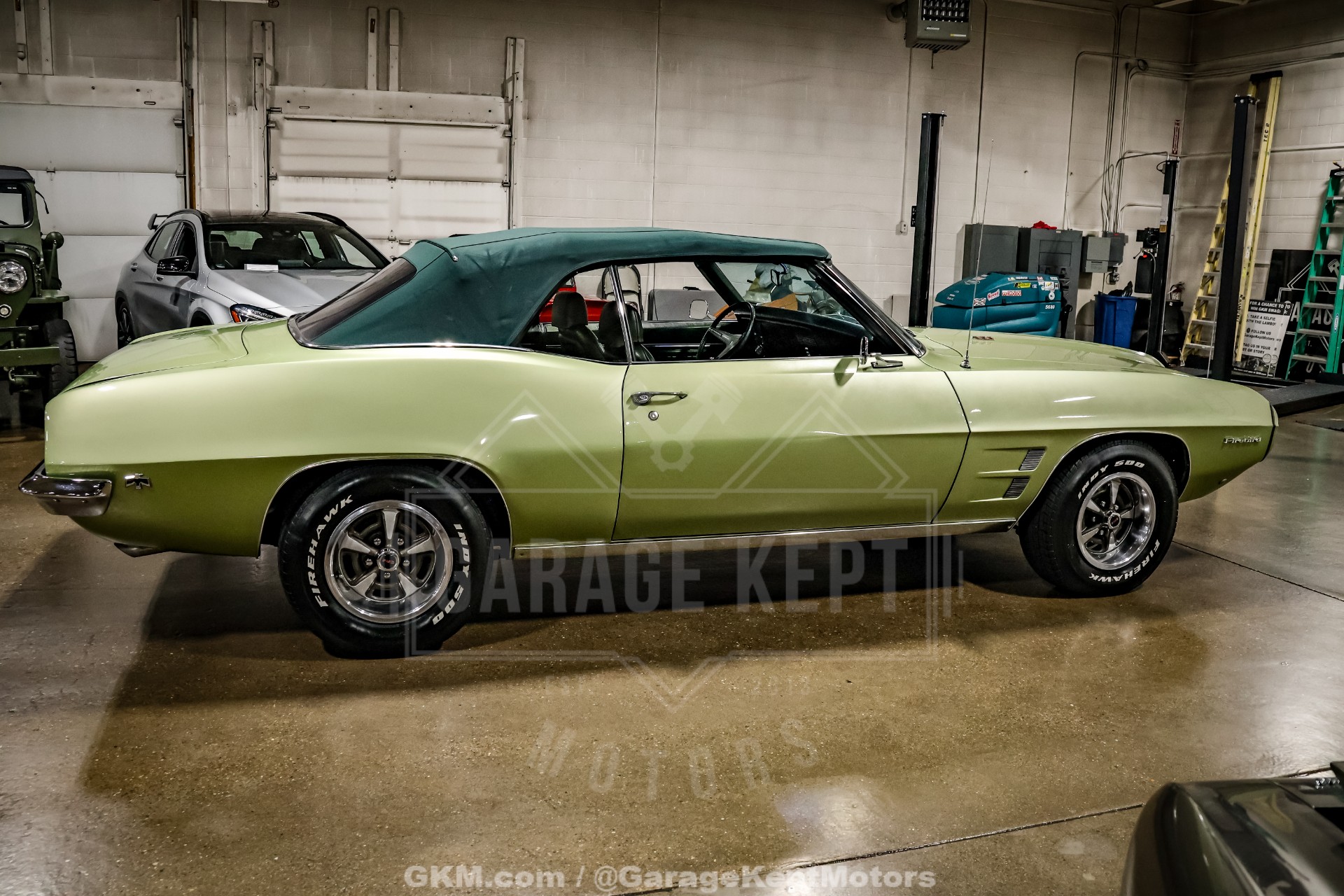 1969 Pontiac Firebird 12