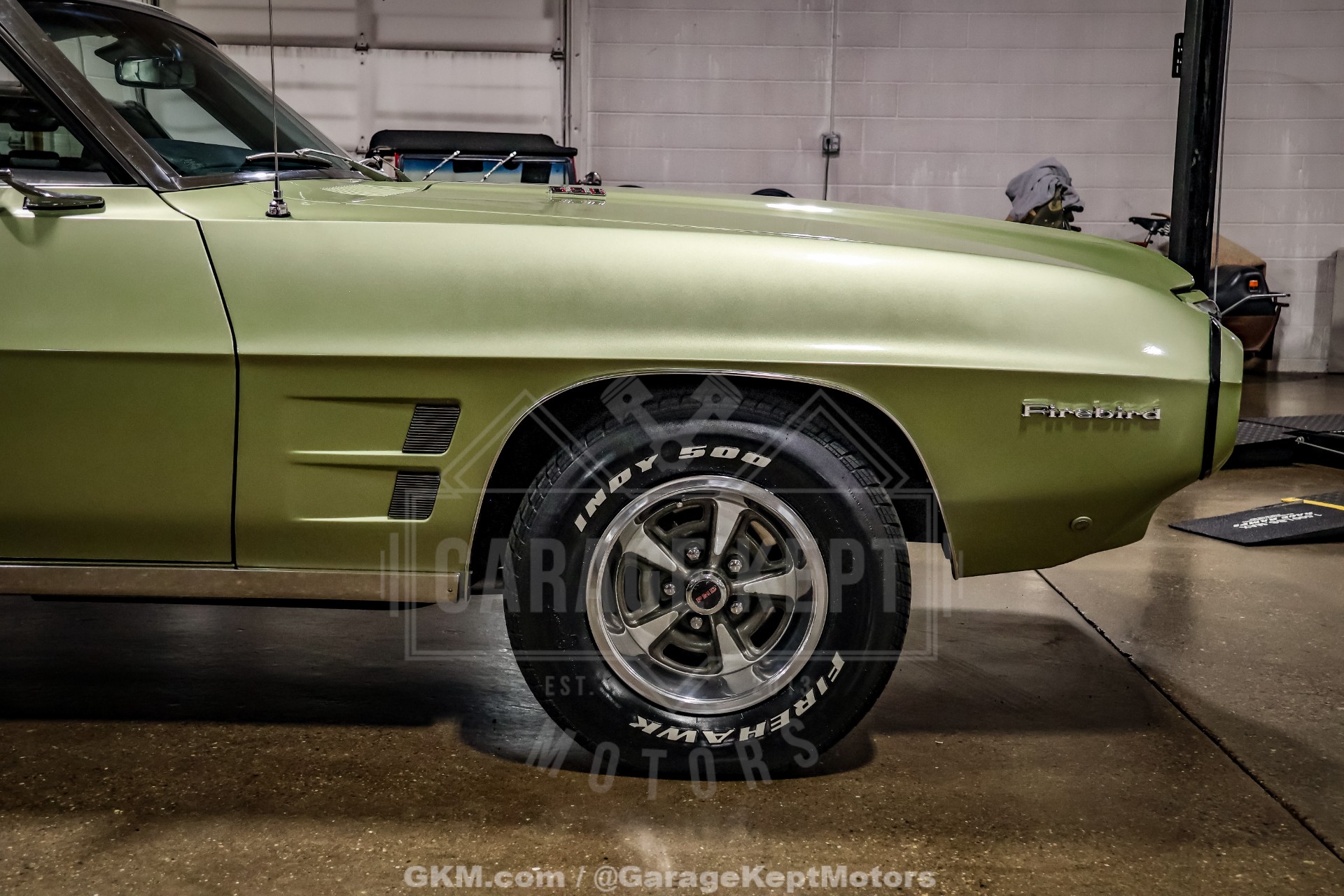 1969 Pontiac Firebird 70