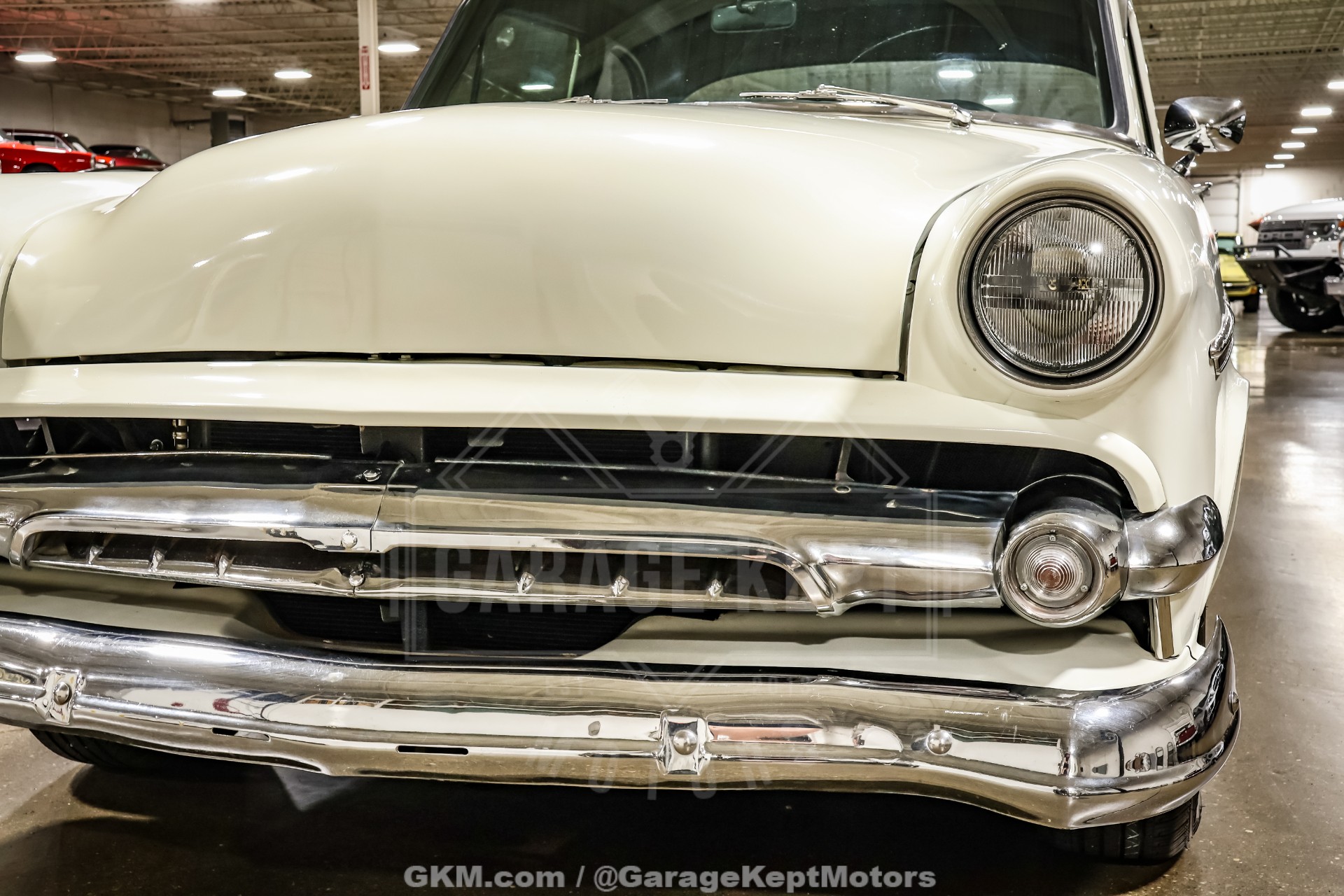 1954 Ford Crestline Skyliner 18