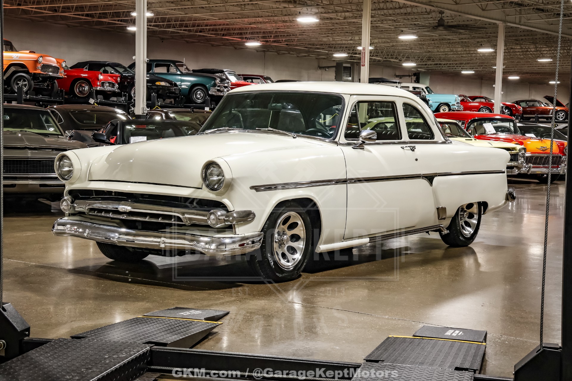 1954 Ford Crestline Skyliner 3