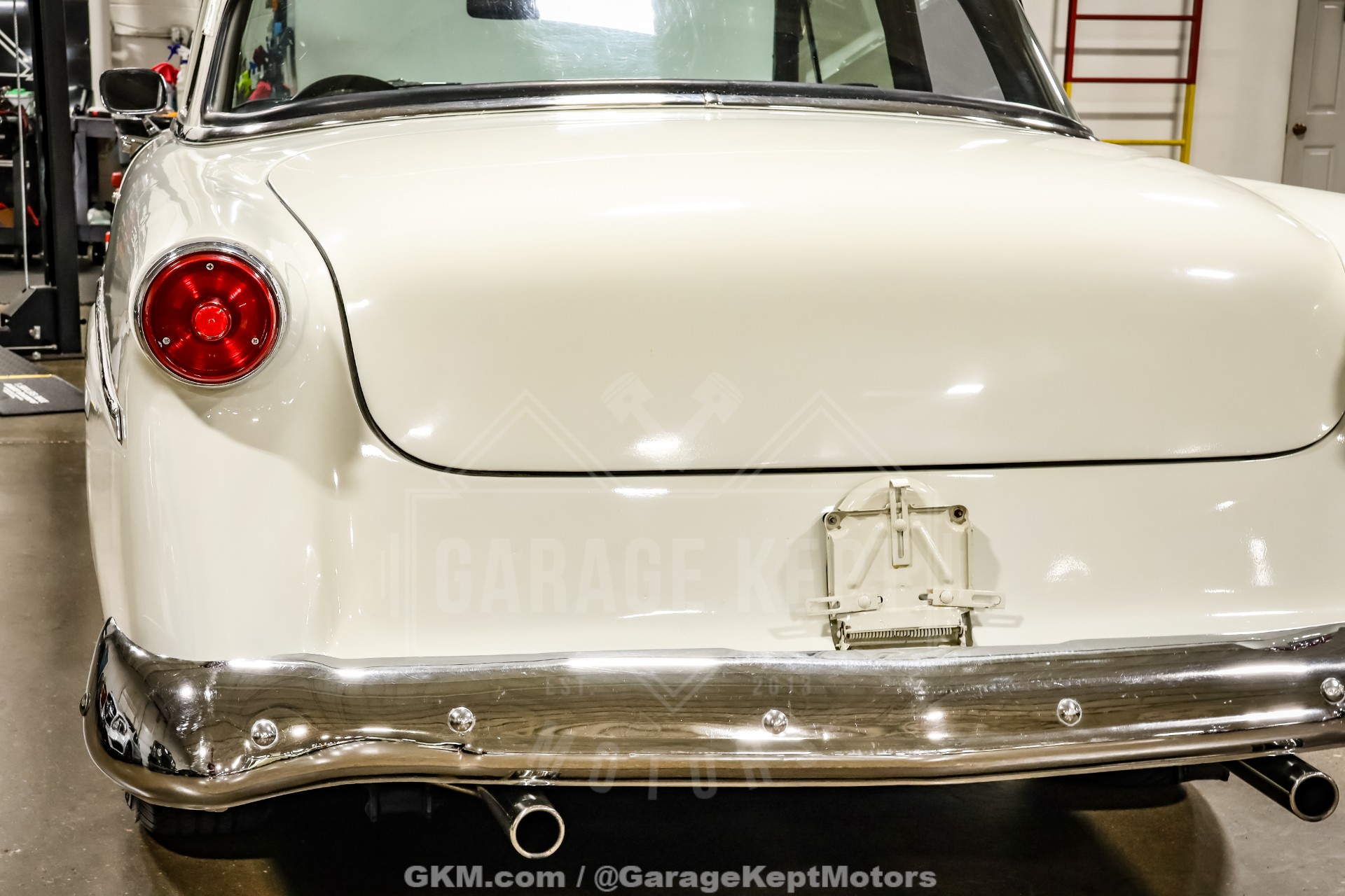 1954 Ford Crestline Skyliner 41