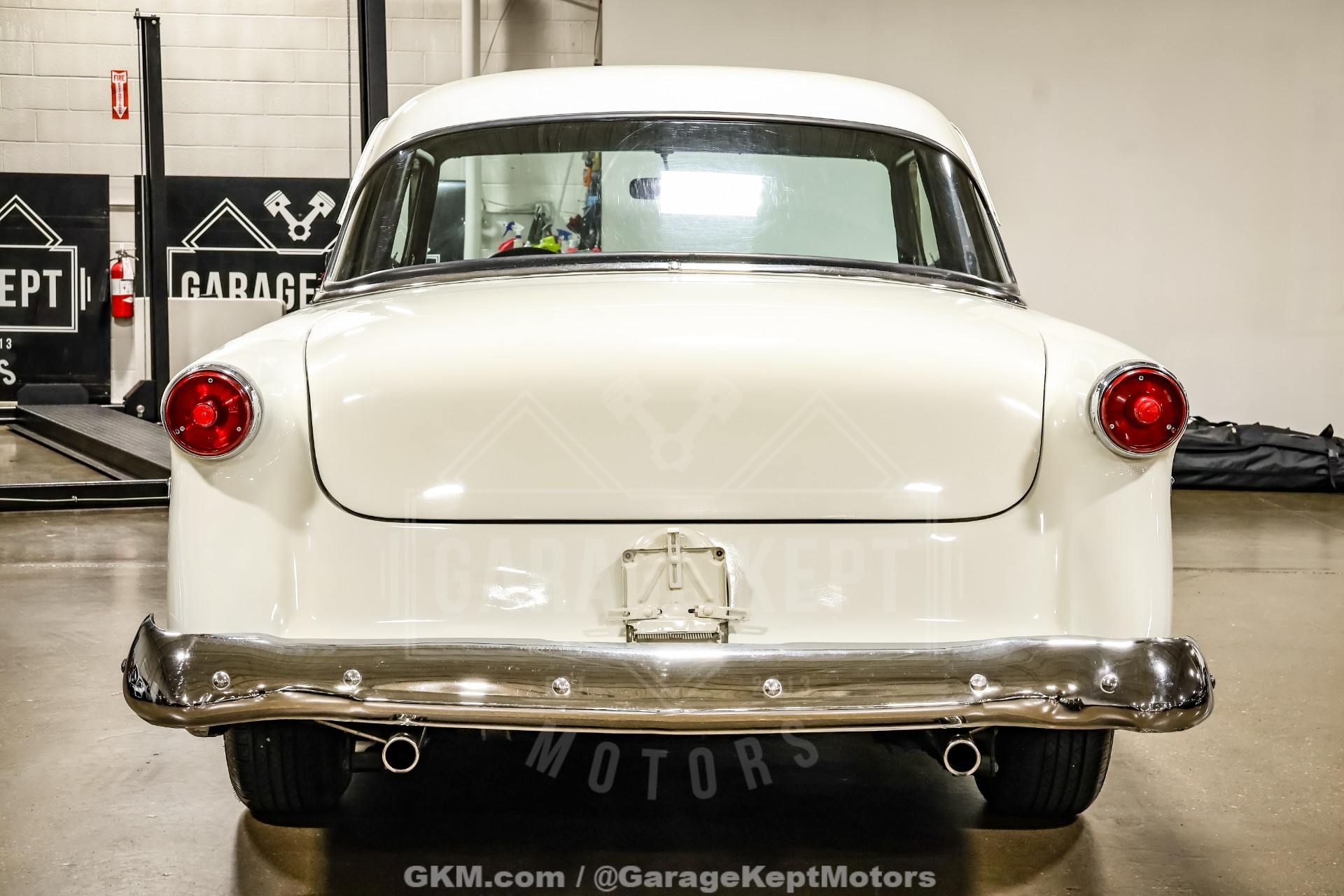 1954 Ford Crestline Skyliner 43