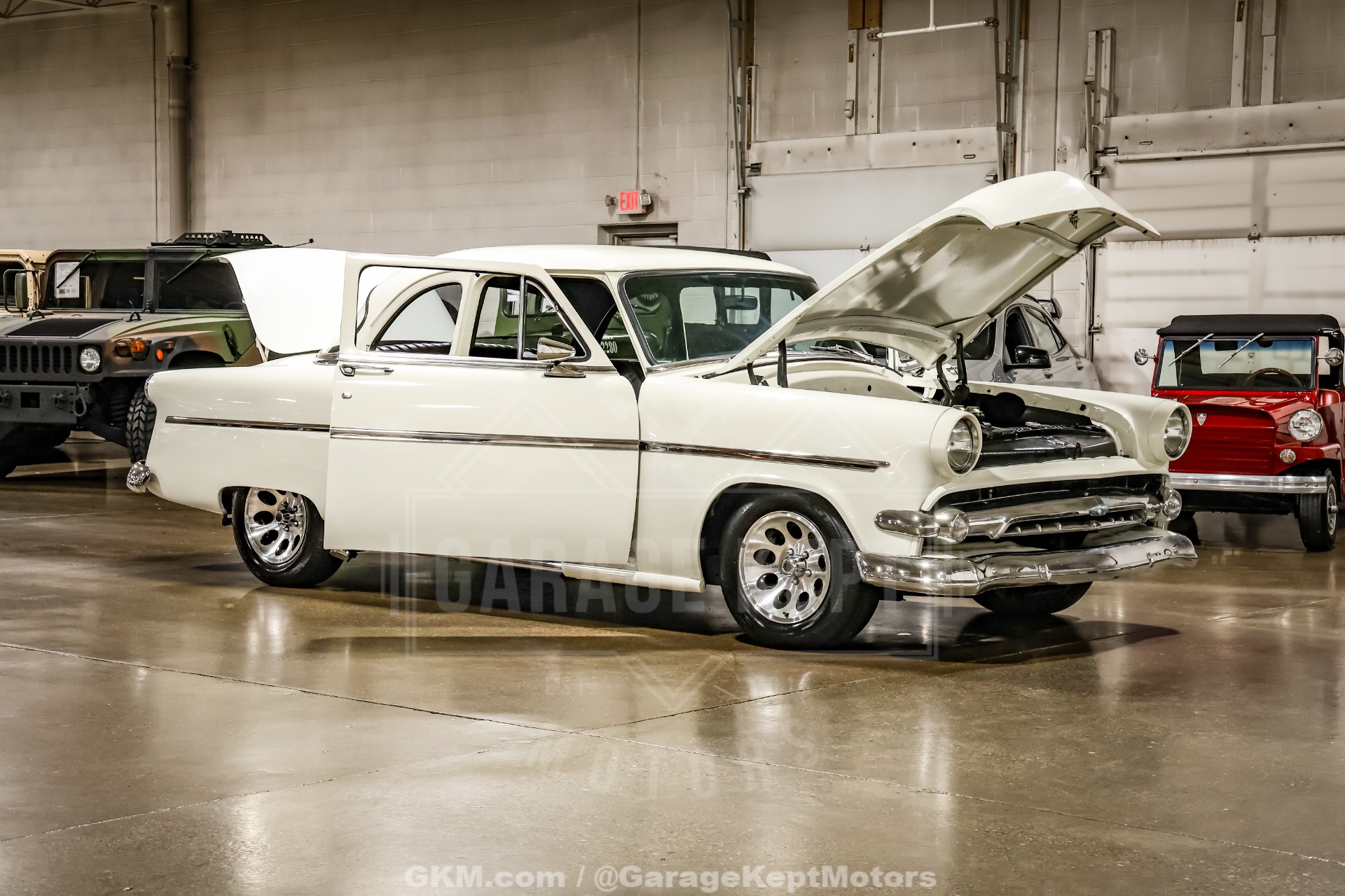 1954 Ford Crestline Skyliner 57