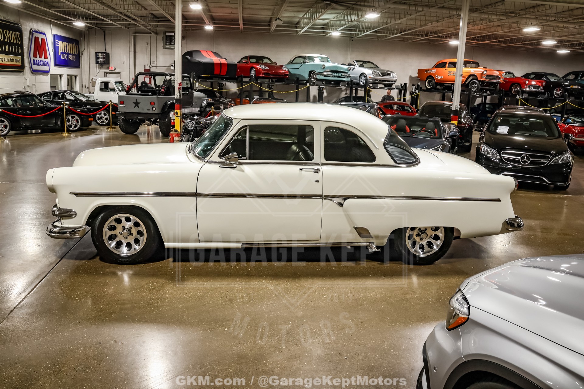 1954 Ford Crestline Skyliner 5