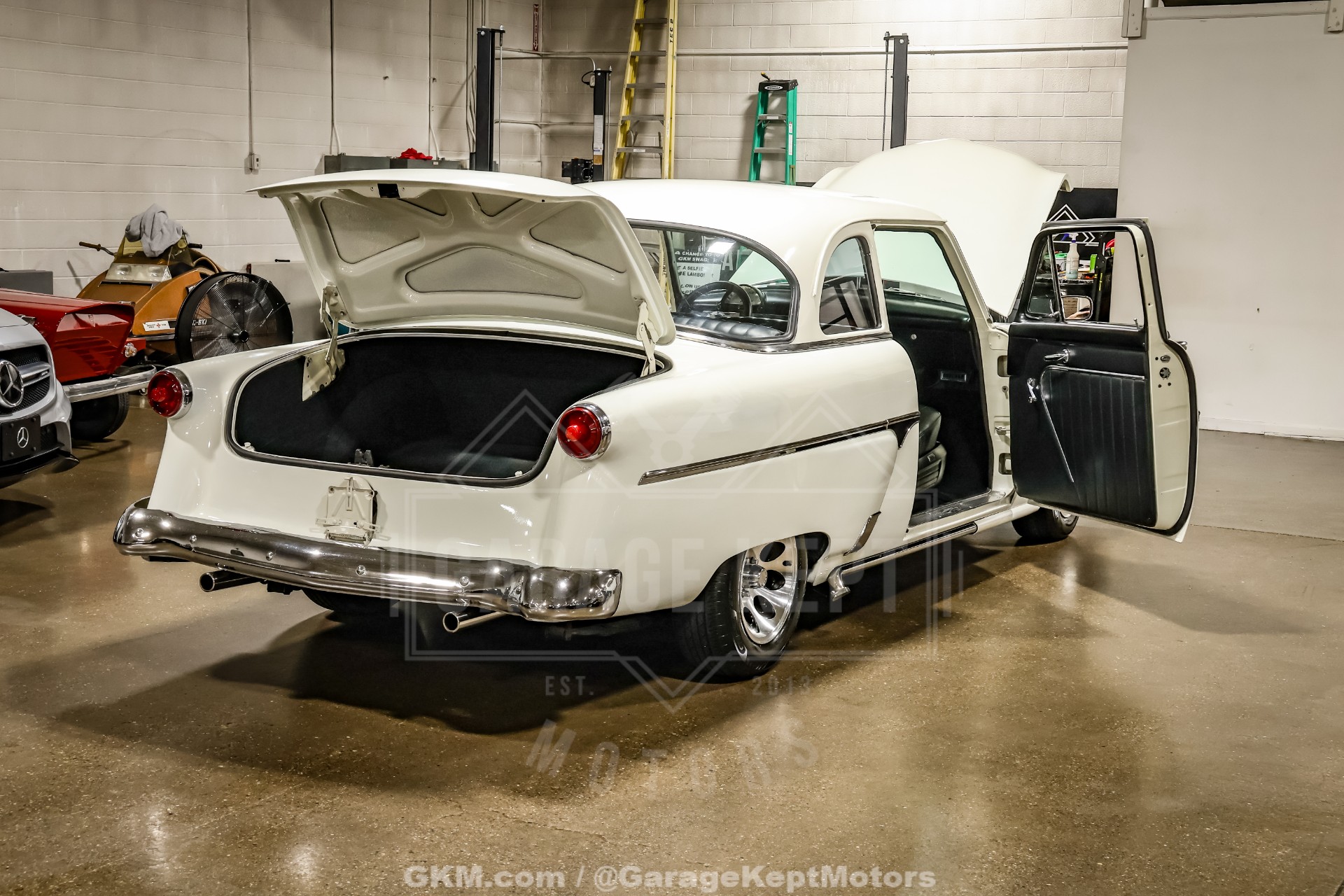 1954 Ford Crestline Skyliner 60