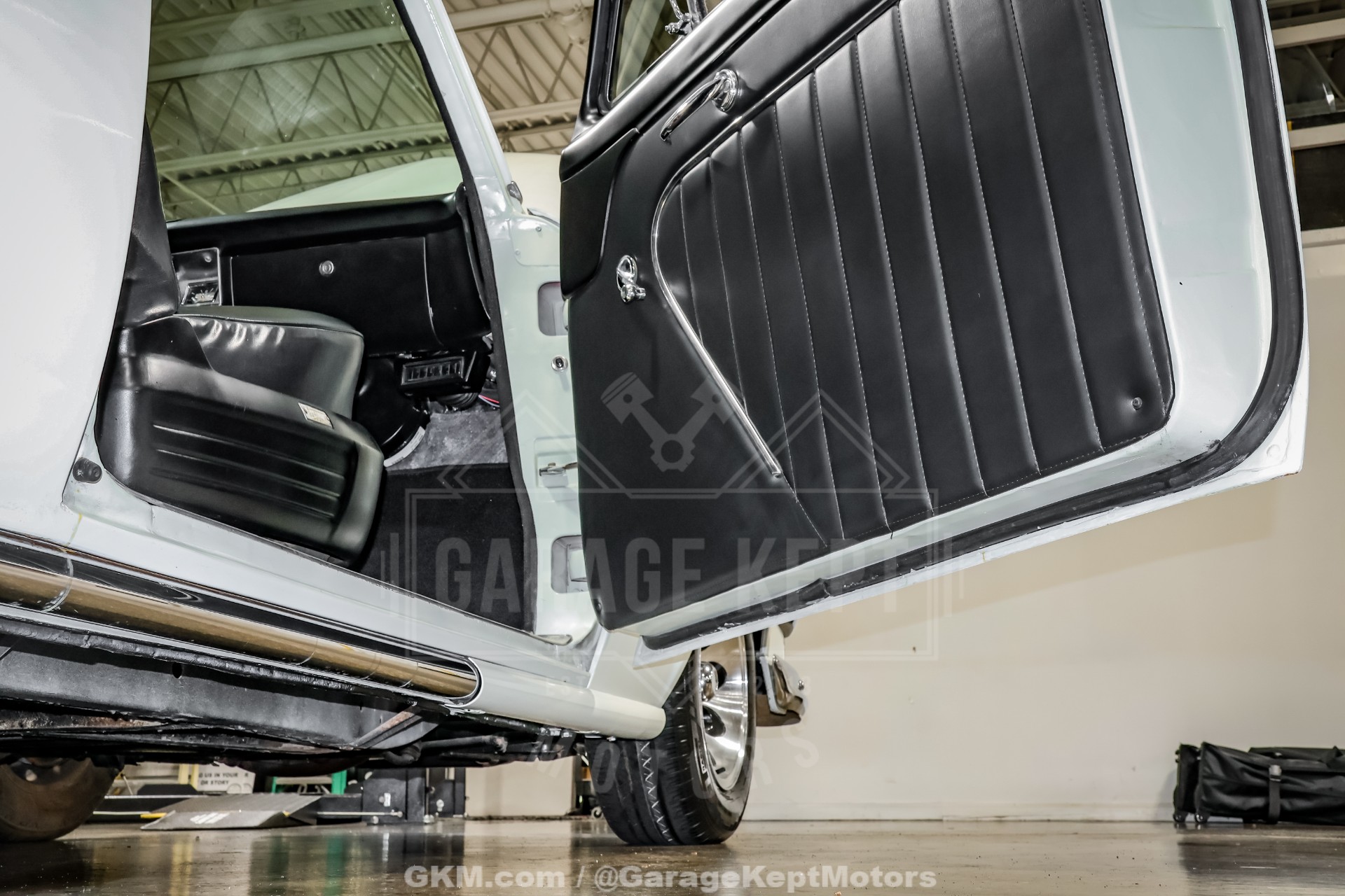 1954 Ford Crestline Skyliner 64
