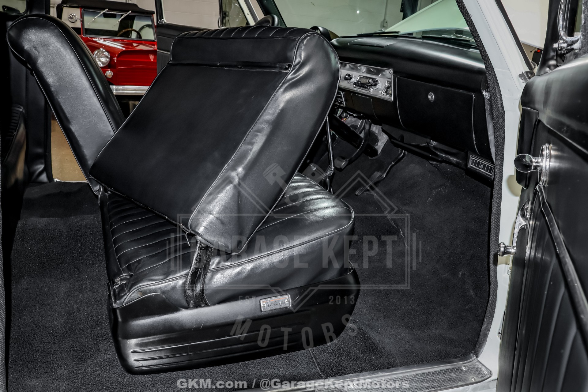 1954 Ford Crestline Skyliner 74