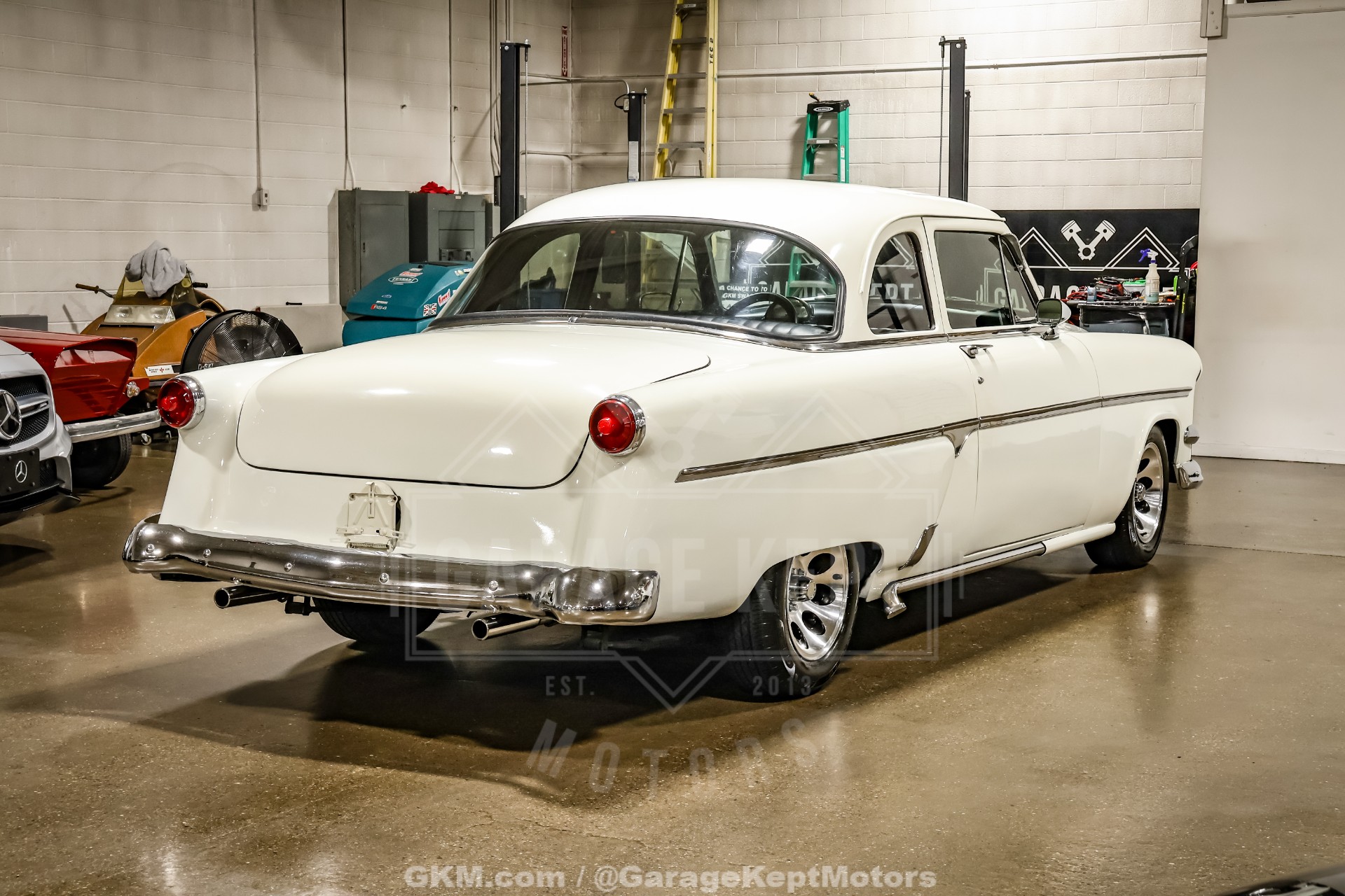 1954 Ford Crestline Skyliner 8