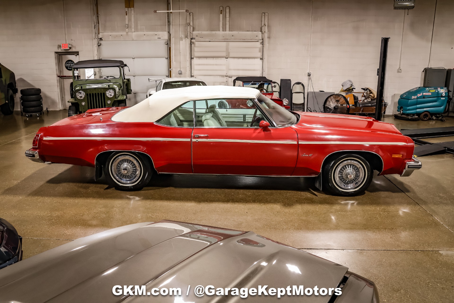 1975 Oldsmobile Delta 88 Royale 8