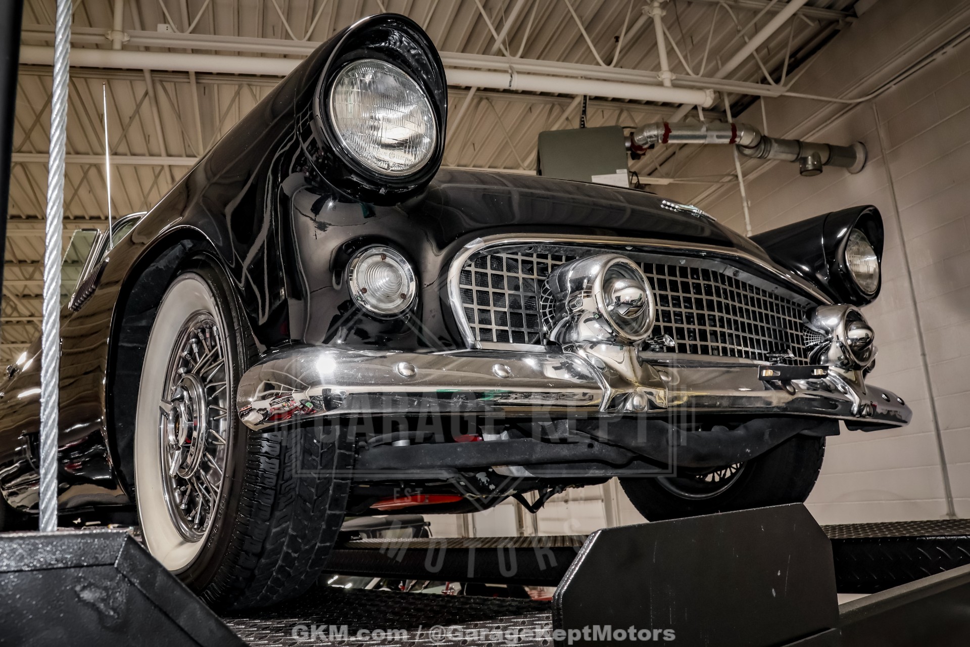 1956 Ford Thunderbird 183