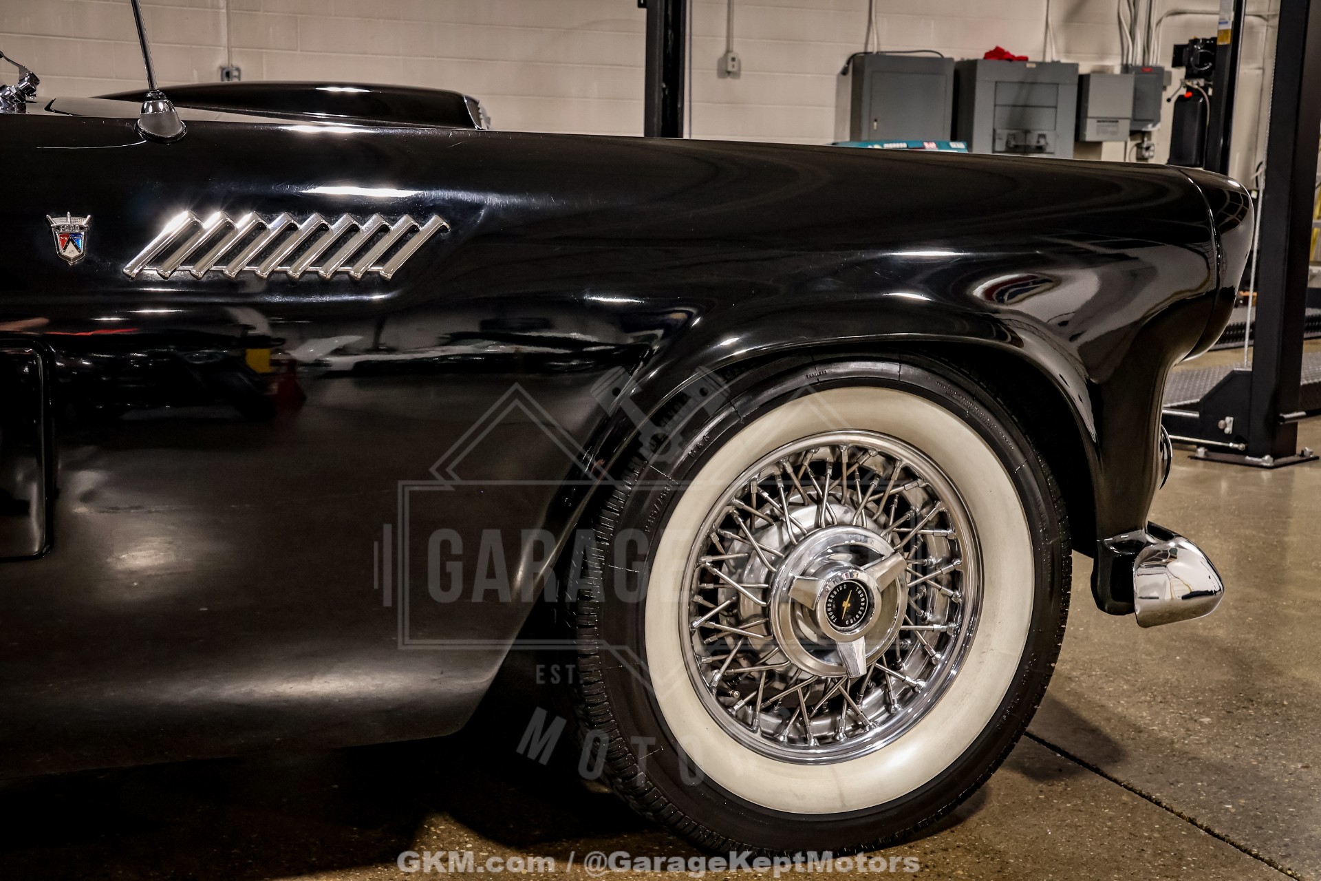 1956 Ford Thunderbird 57