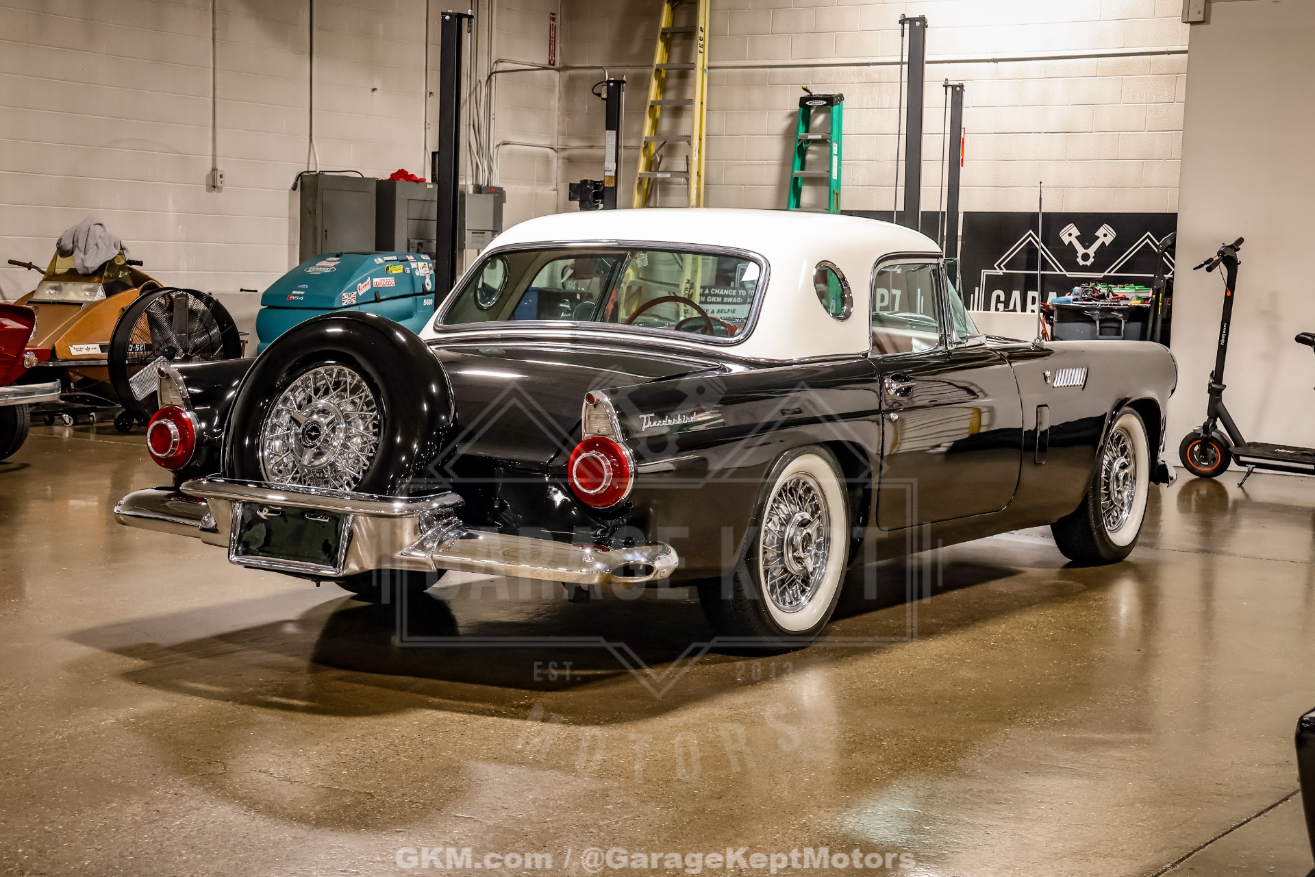1956 Ford Thunderbird 9