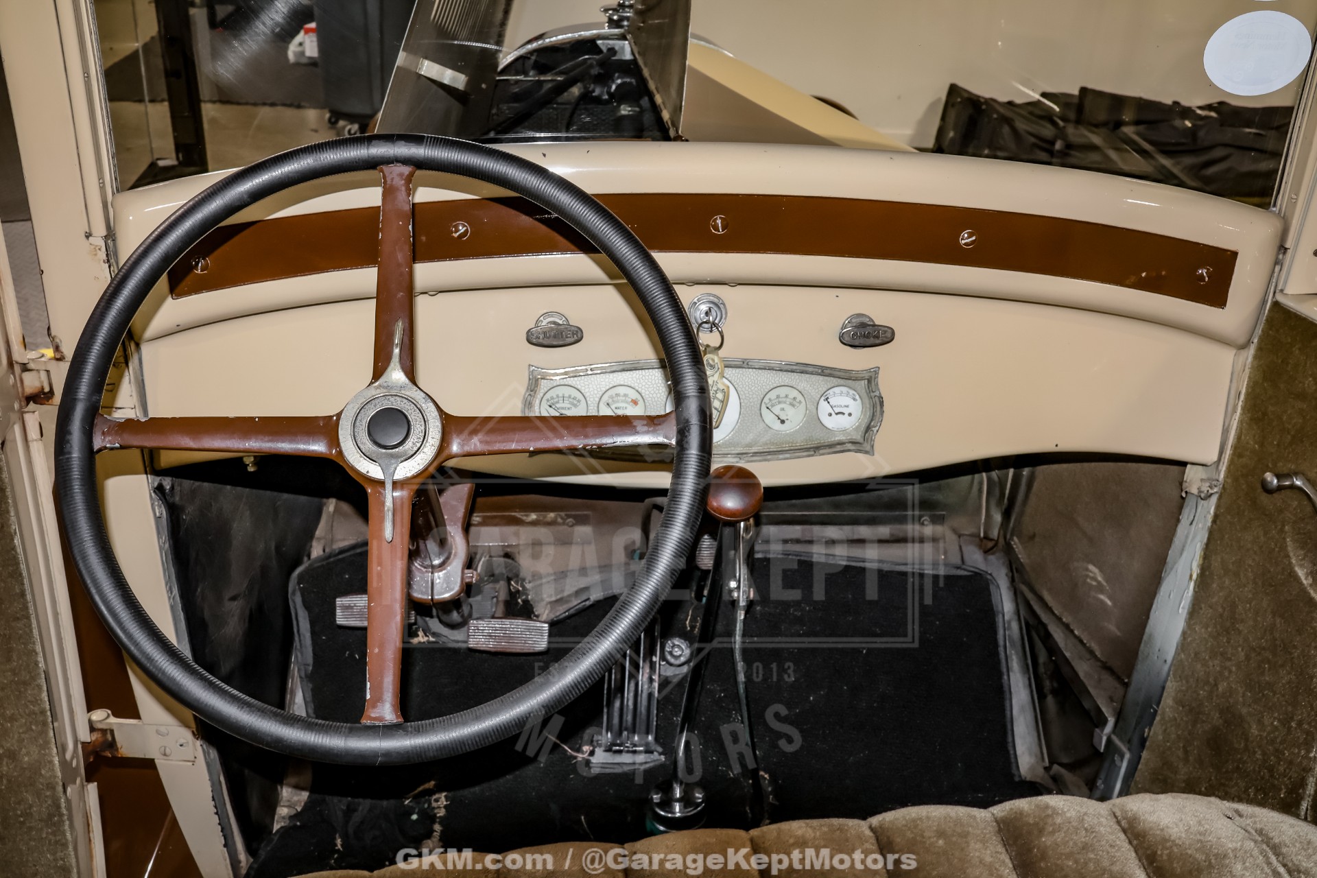 1928 Oldsmobile F-28 103