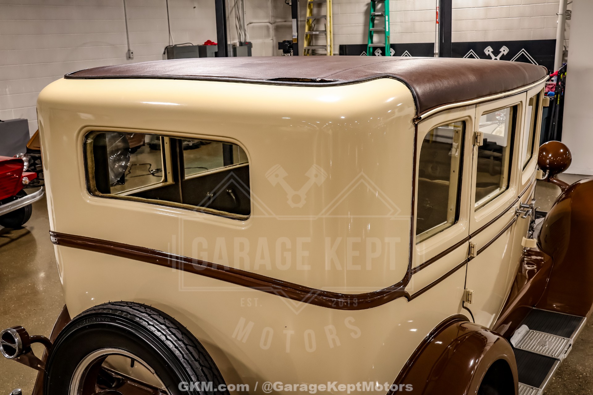 1928 Oldsmobile F-28 43