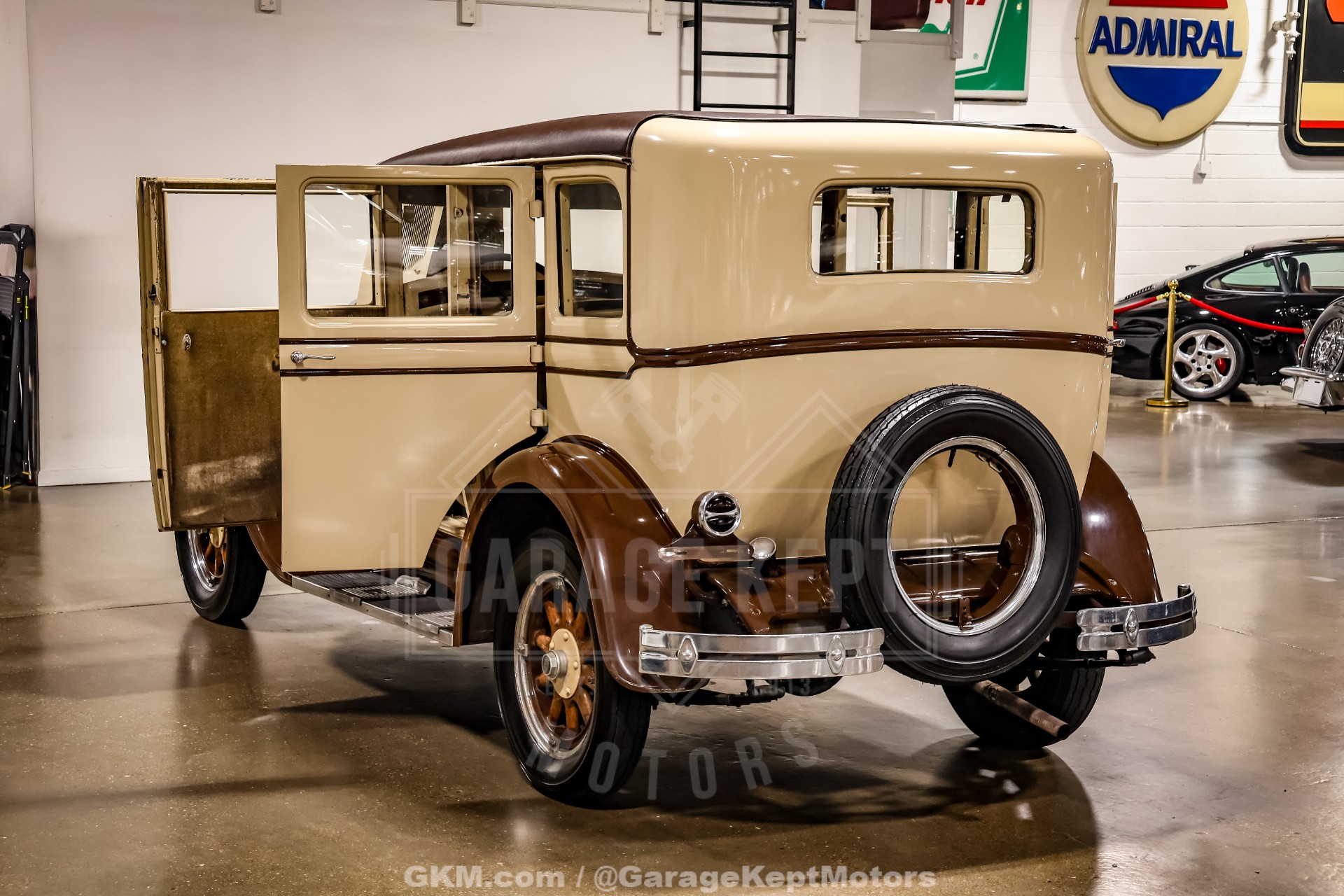 1928 Oldsmobile F-28 55