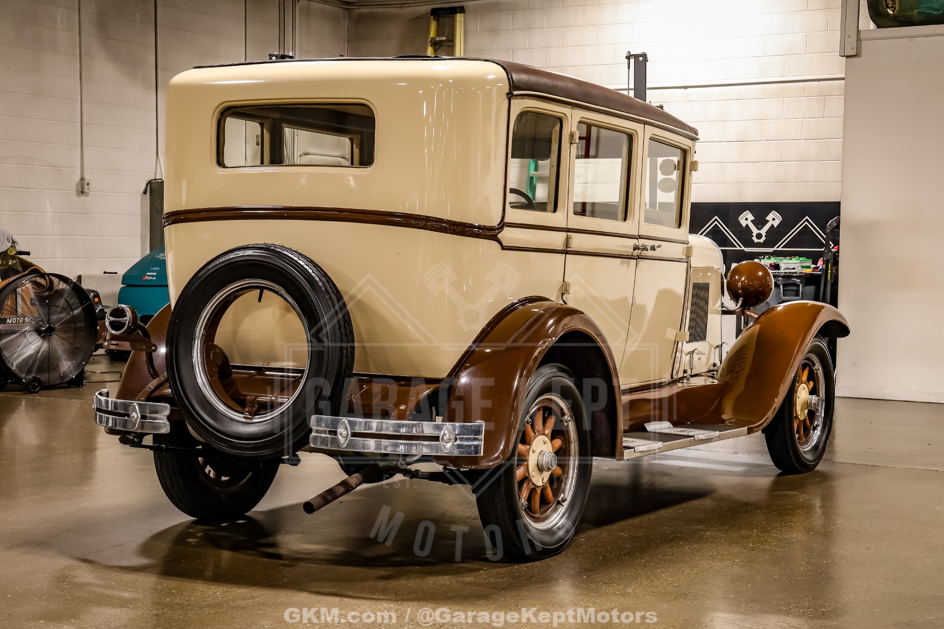 1928 Oldsmobile F-28 8