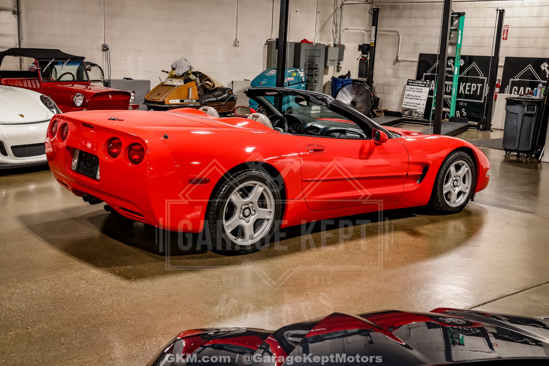 1999 Chevrolet Corvette 24