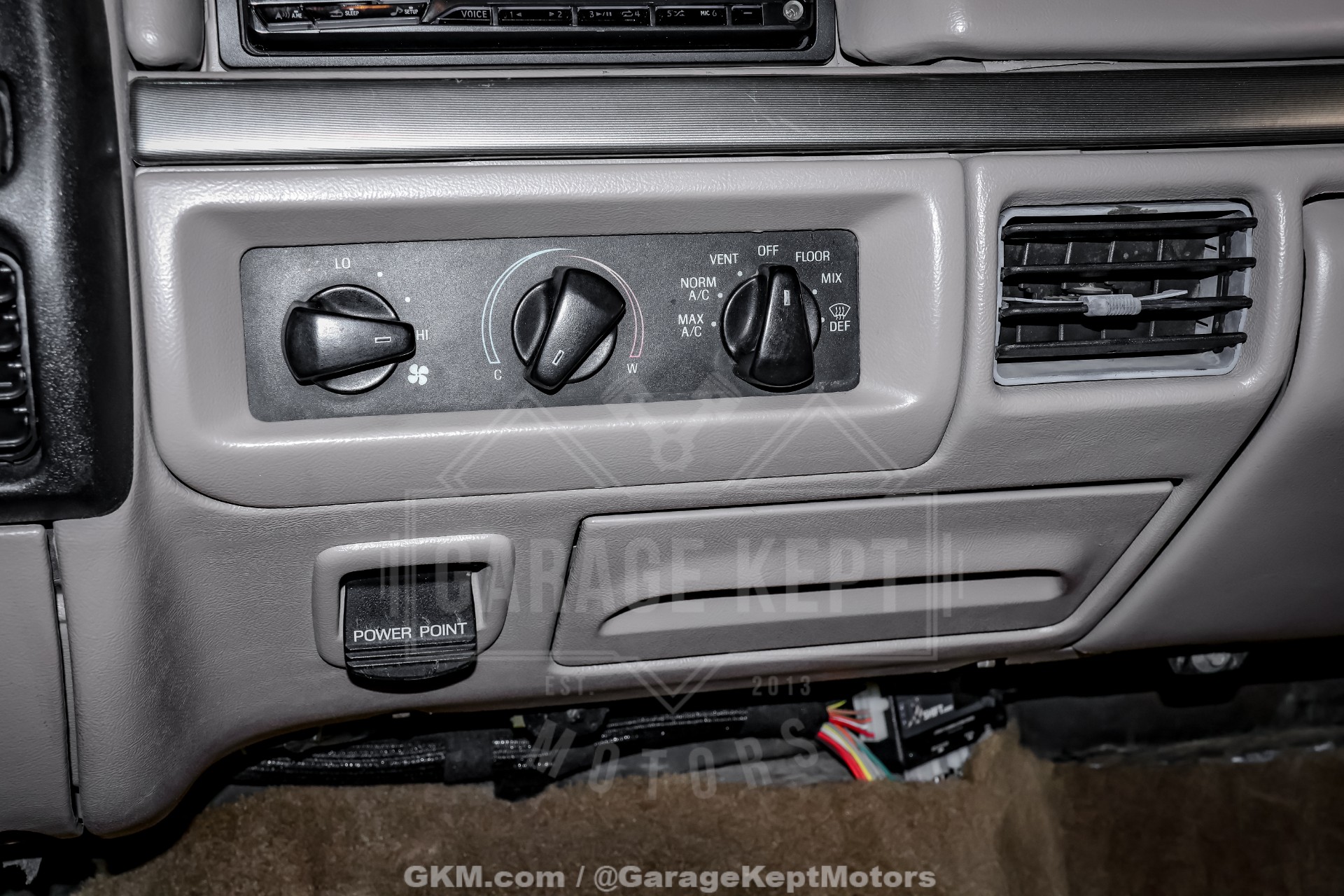 1992 Ford Bronco 128