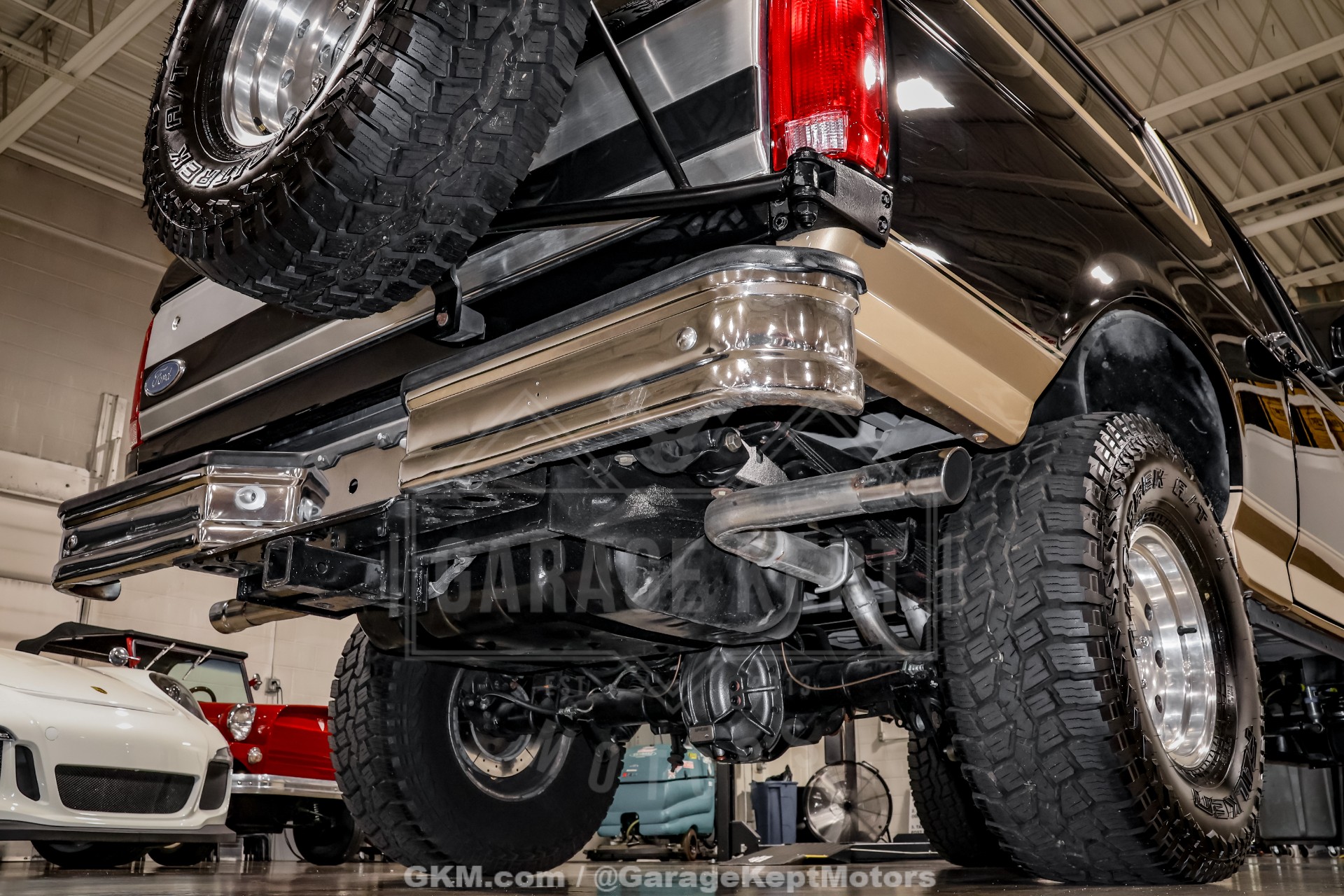 1992 Ford Bronco 171