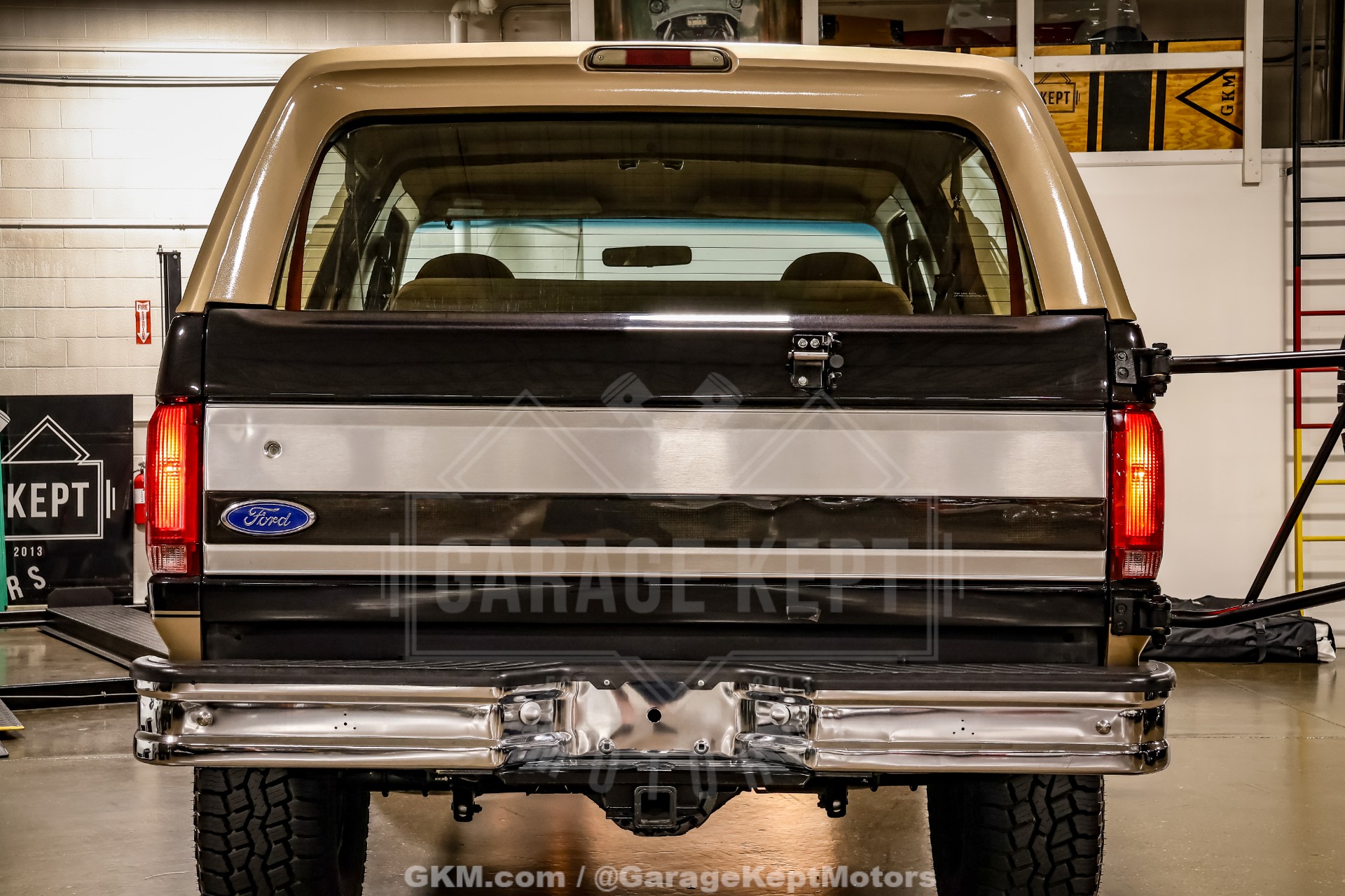 1992 Ford Bronco 43