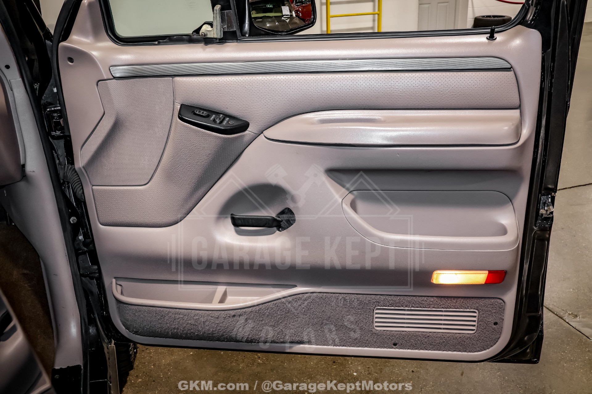 1992 Ford Bronco 62