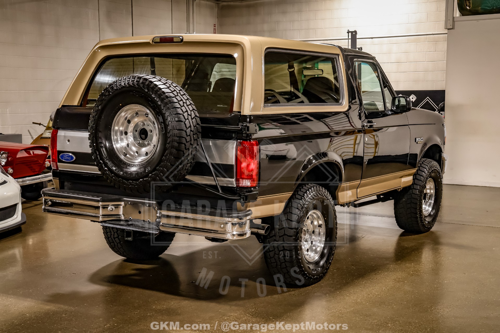 1992 Ford Bronco 8