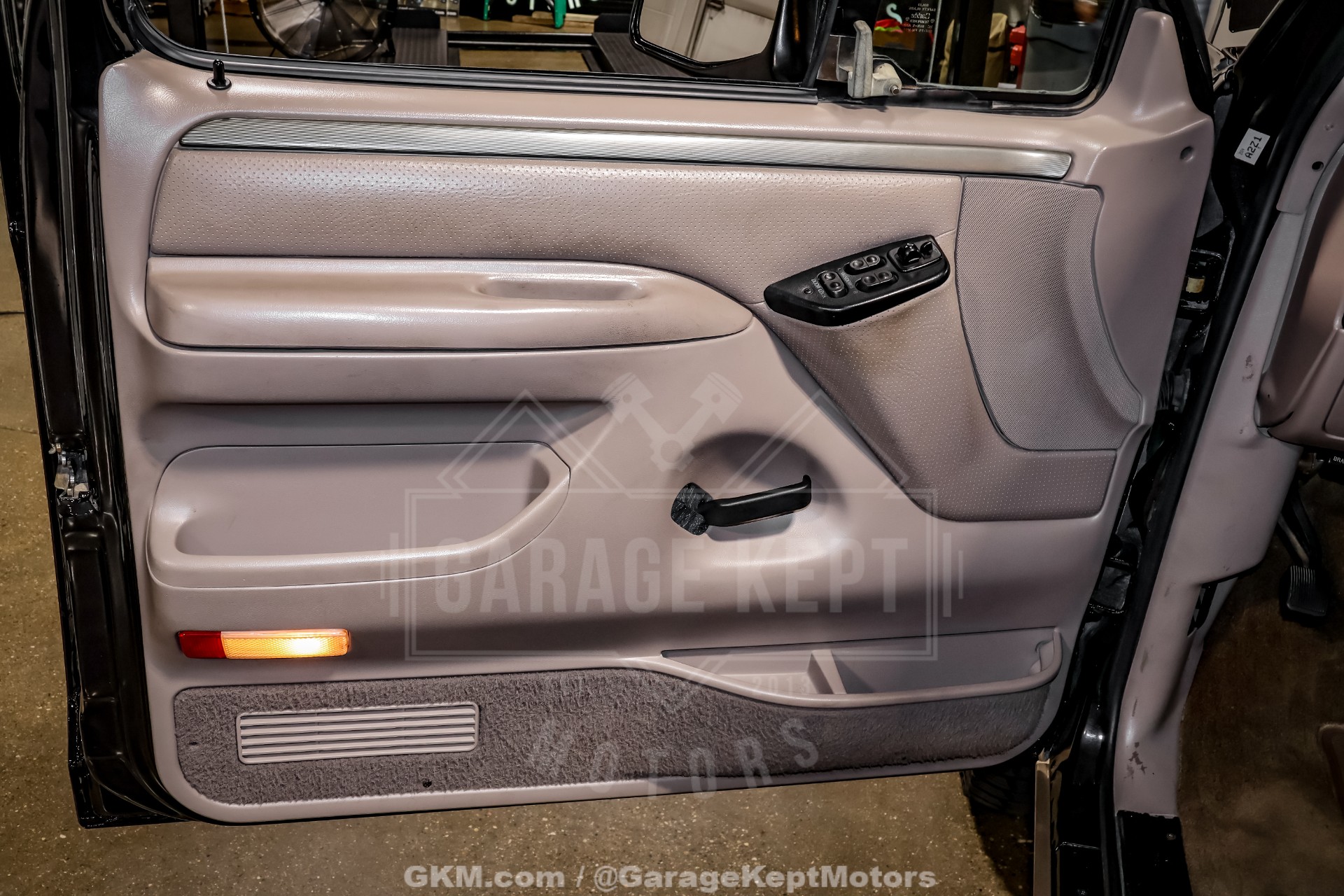 1992 Ford Bronco 99