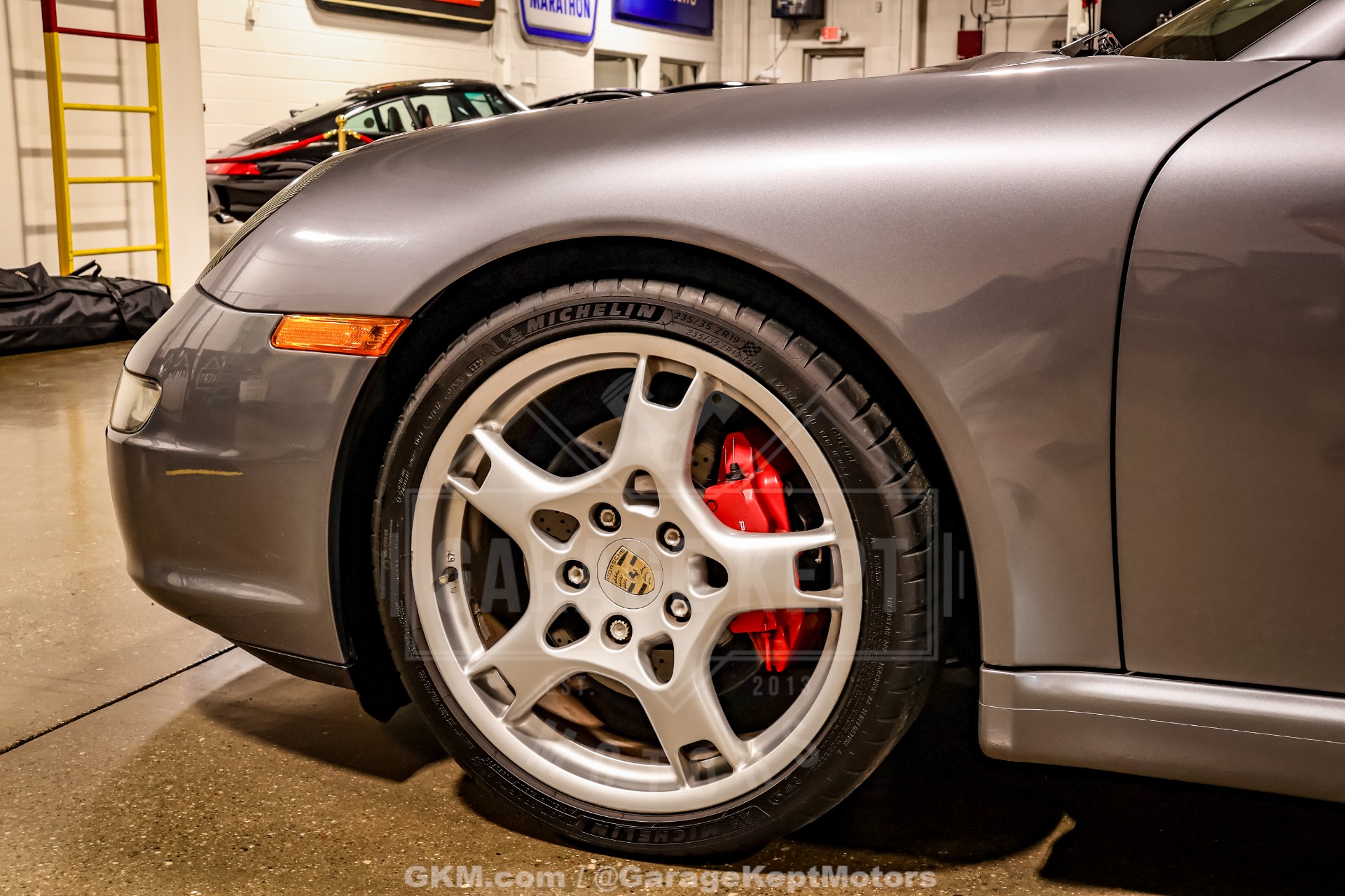 2005 Porsche 911 28