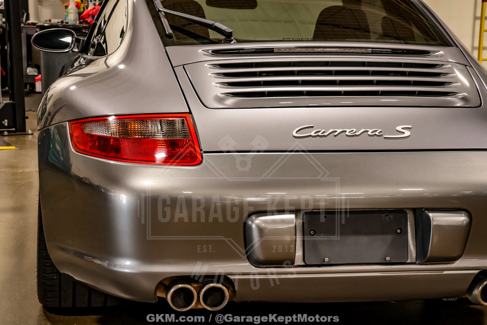 2005 Porsche 911 38