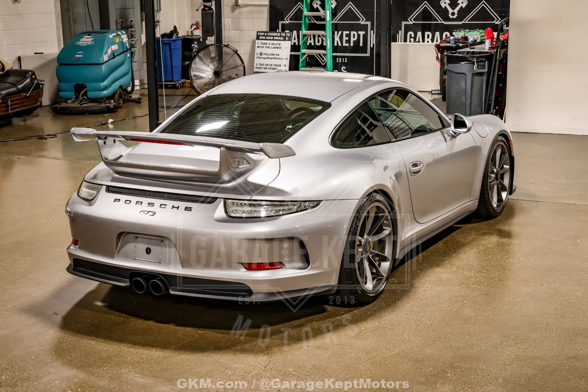 2016 Porsche 911 22