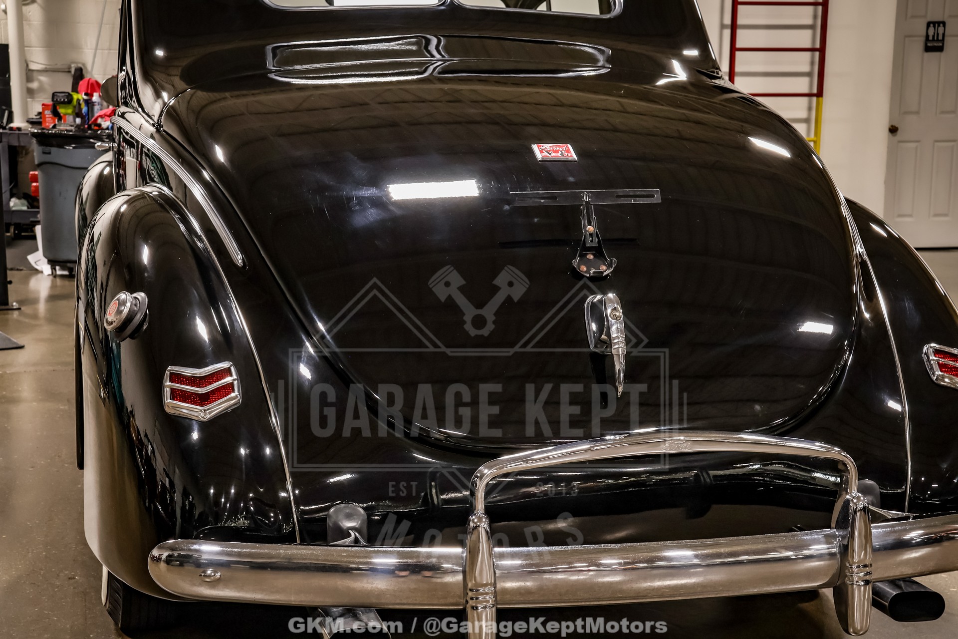 1940 Ford Deluxe 38