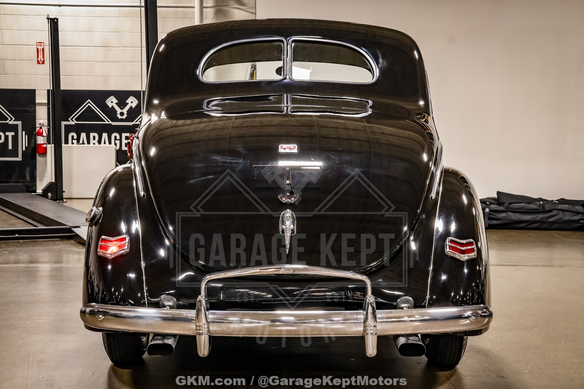 1940 Ford Deluxe 41