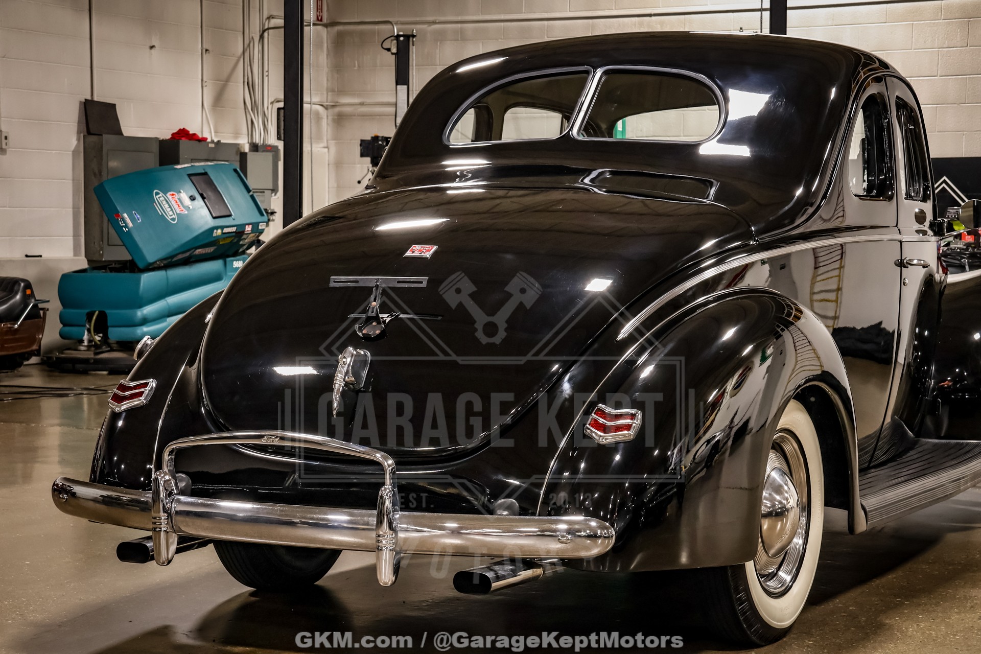 1940 Ford Deluxe 43