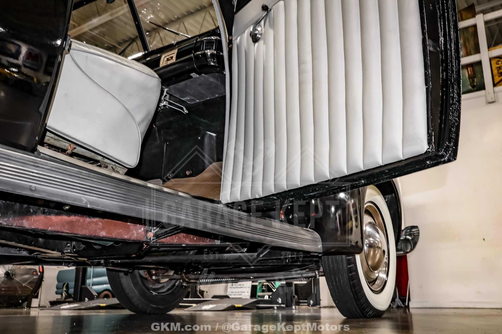 1940 Ford Deluxe 64