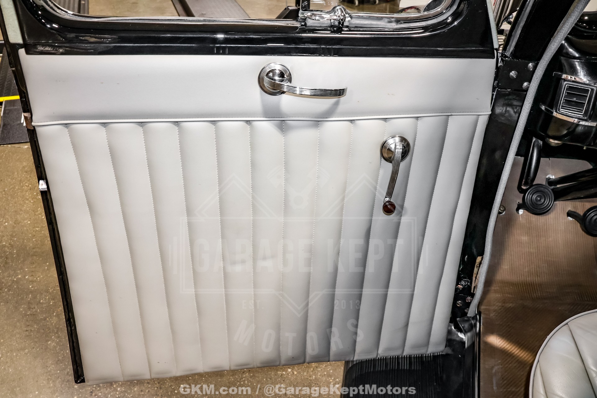 1940 Ford Deluxe 93