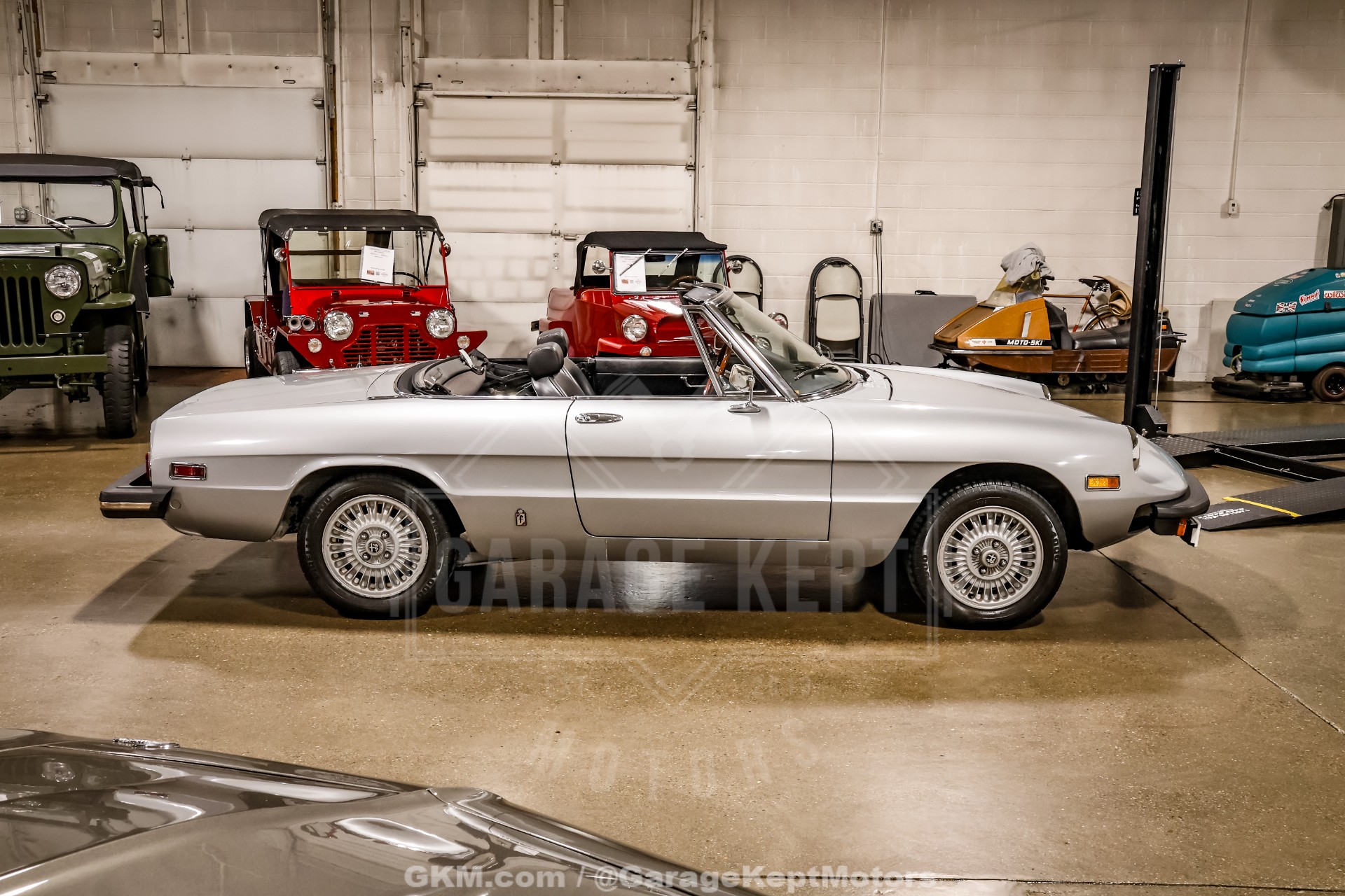 1976 Alfa Romeo 2000 Spider Veloce 10
