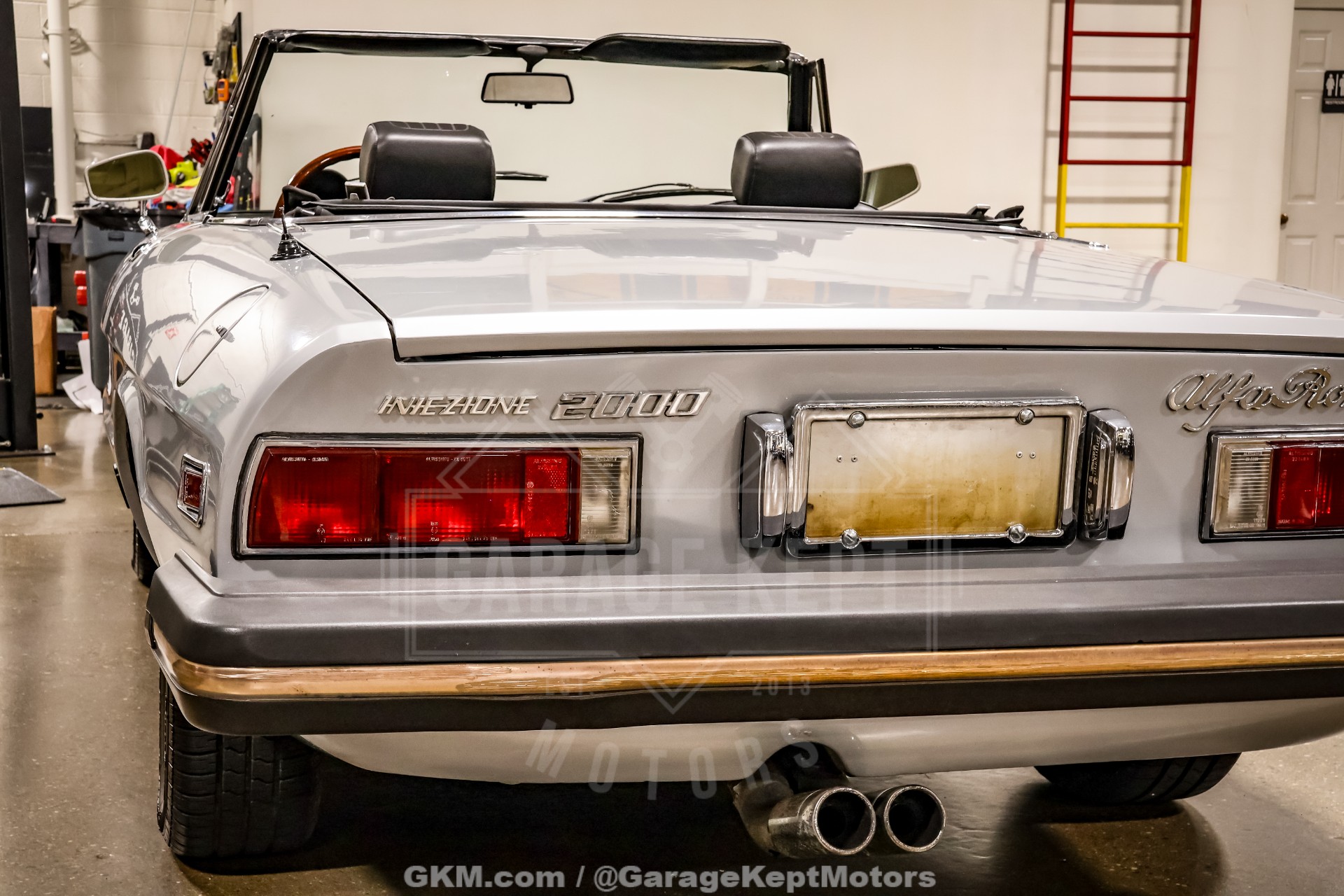 1976 Alfa Romeo 2000 Spider Veloce 36