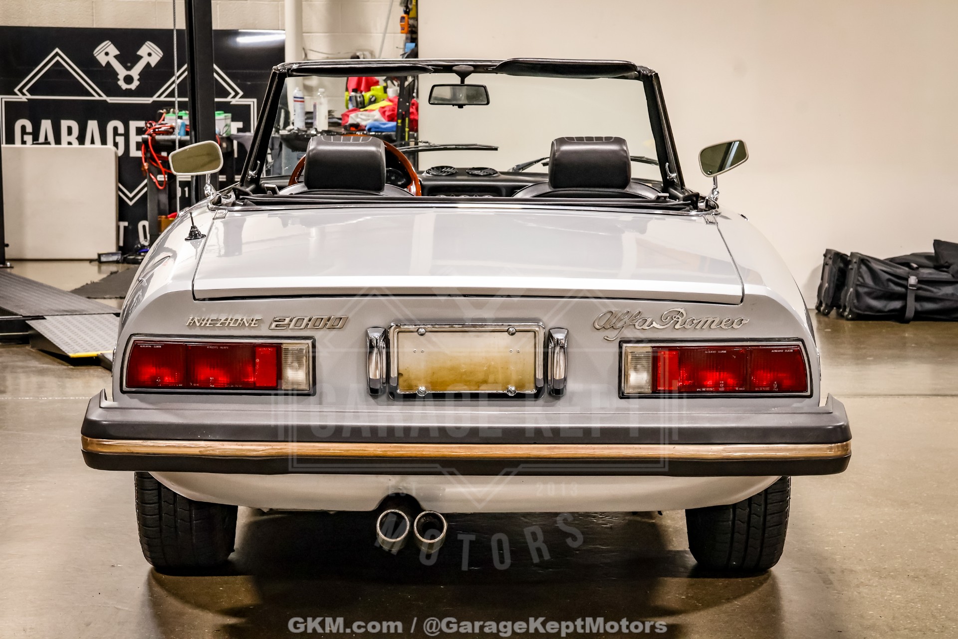 1976 Alfa Romeo 2000 Spider Veloce 38
