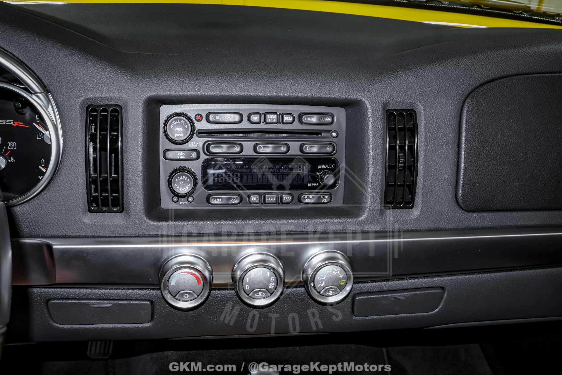 2004 Chevrolet SSR 119