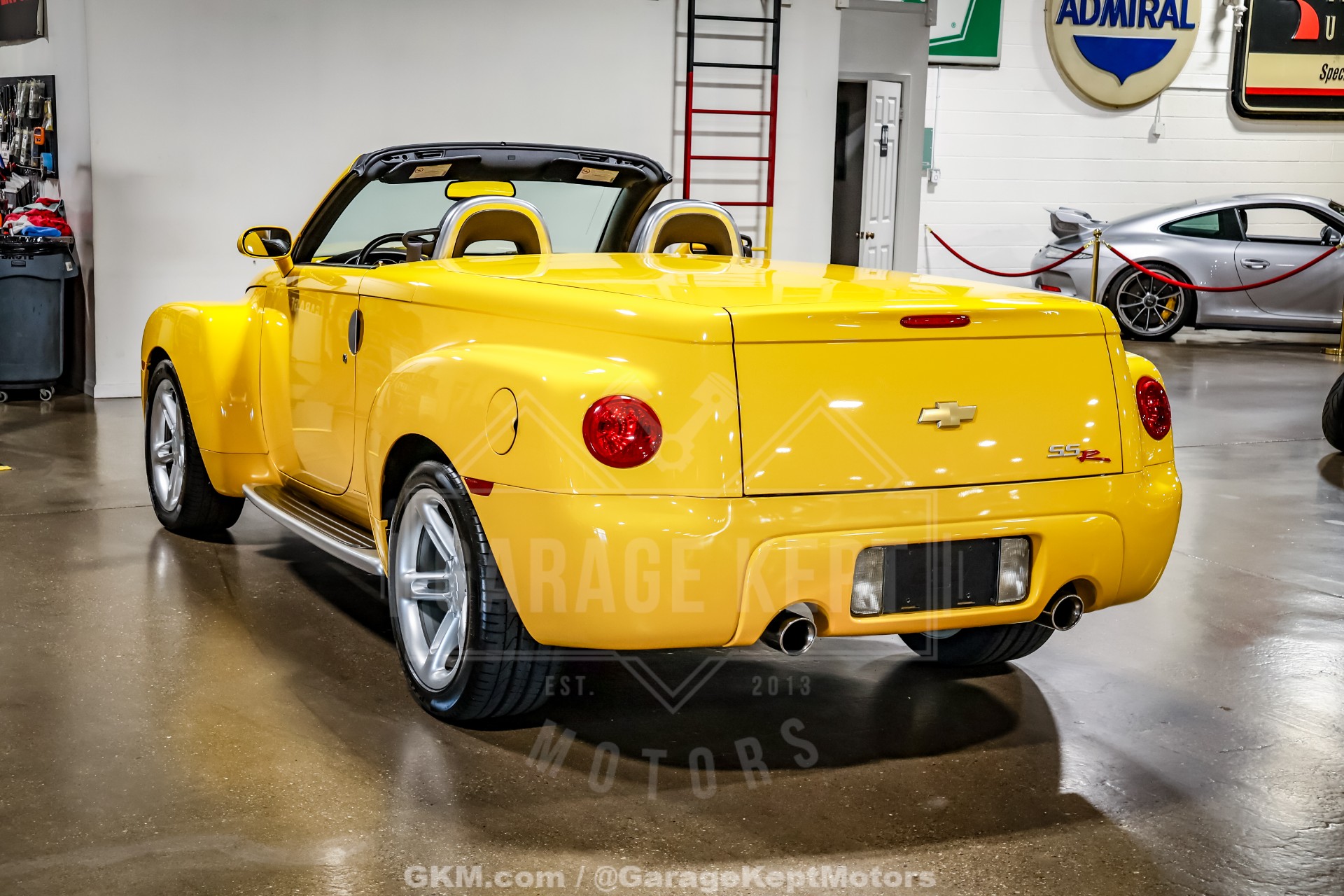 2004 Chevrolet SSR 22
