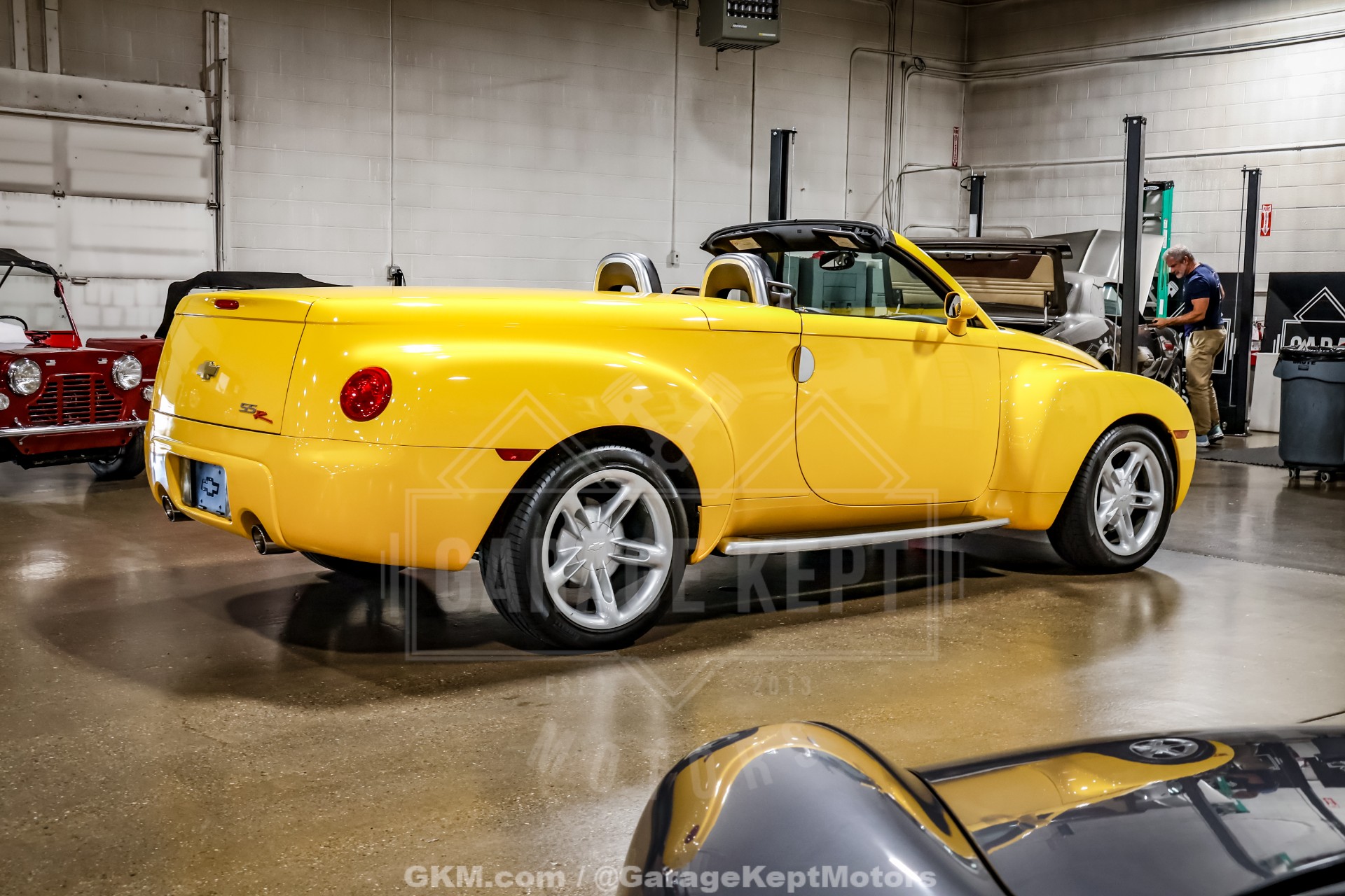 2004 Chevrolet SSR 24
