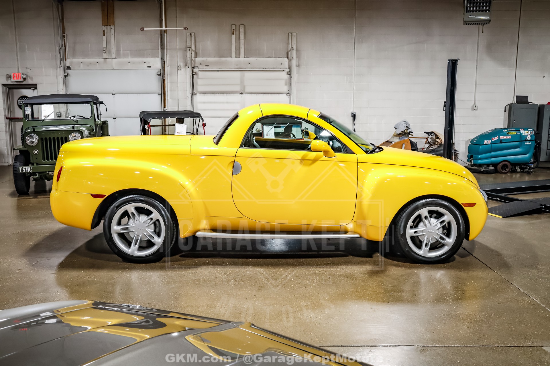 2004 Chevrolet SSR 8