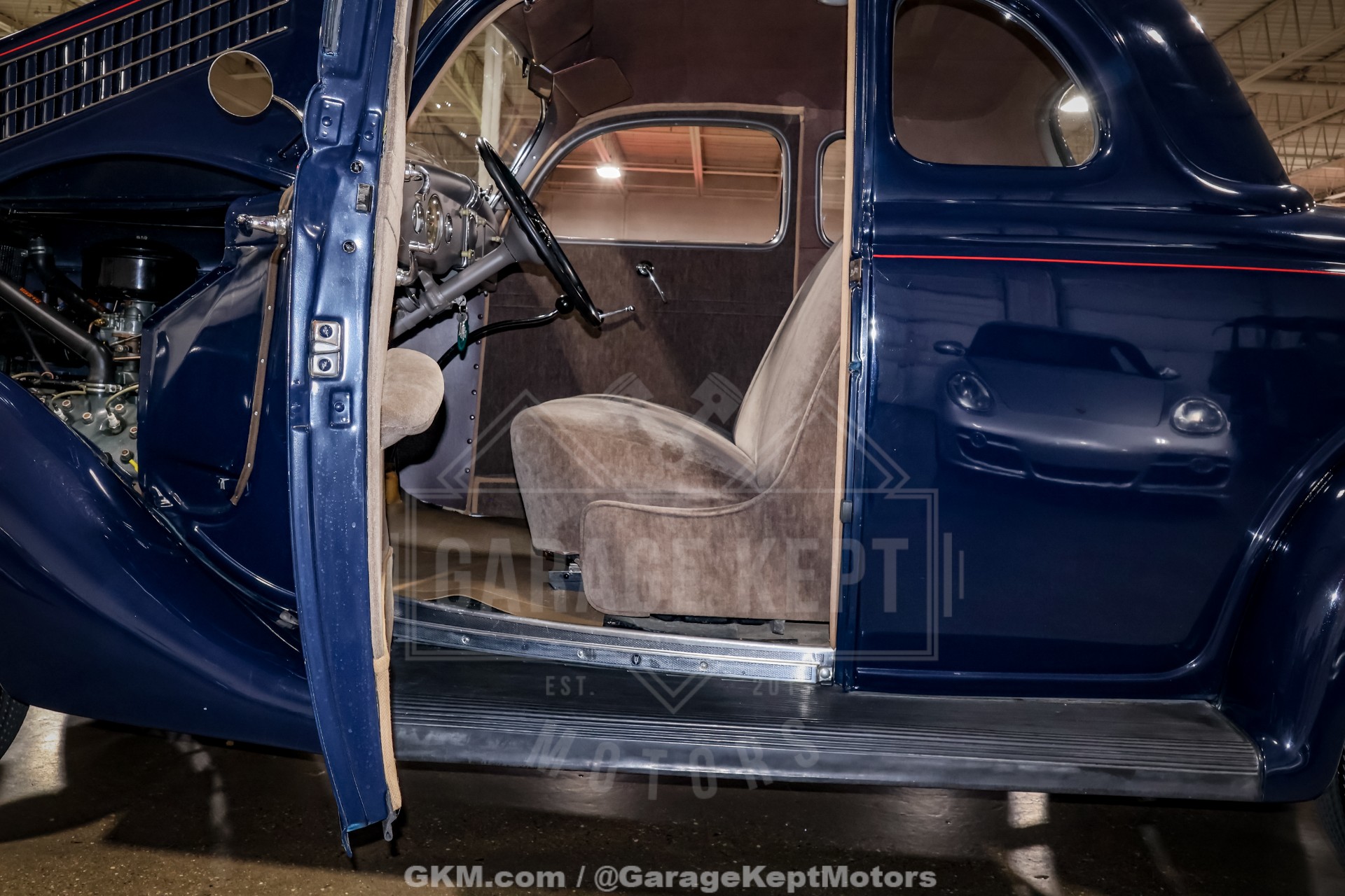 1935 Ford Model 48 107