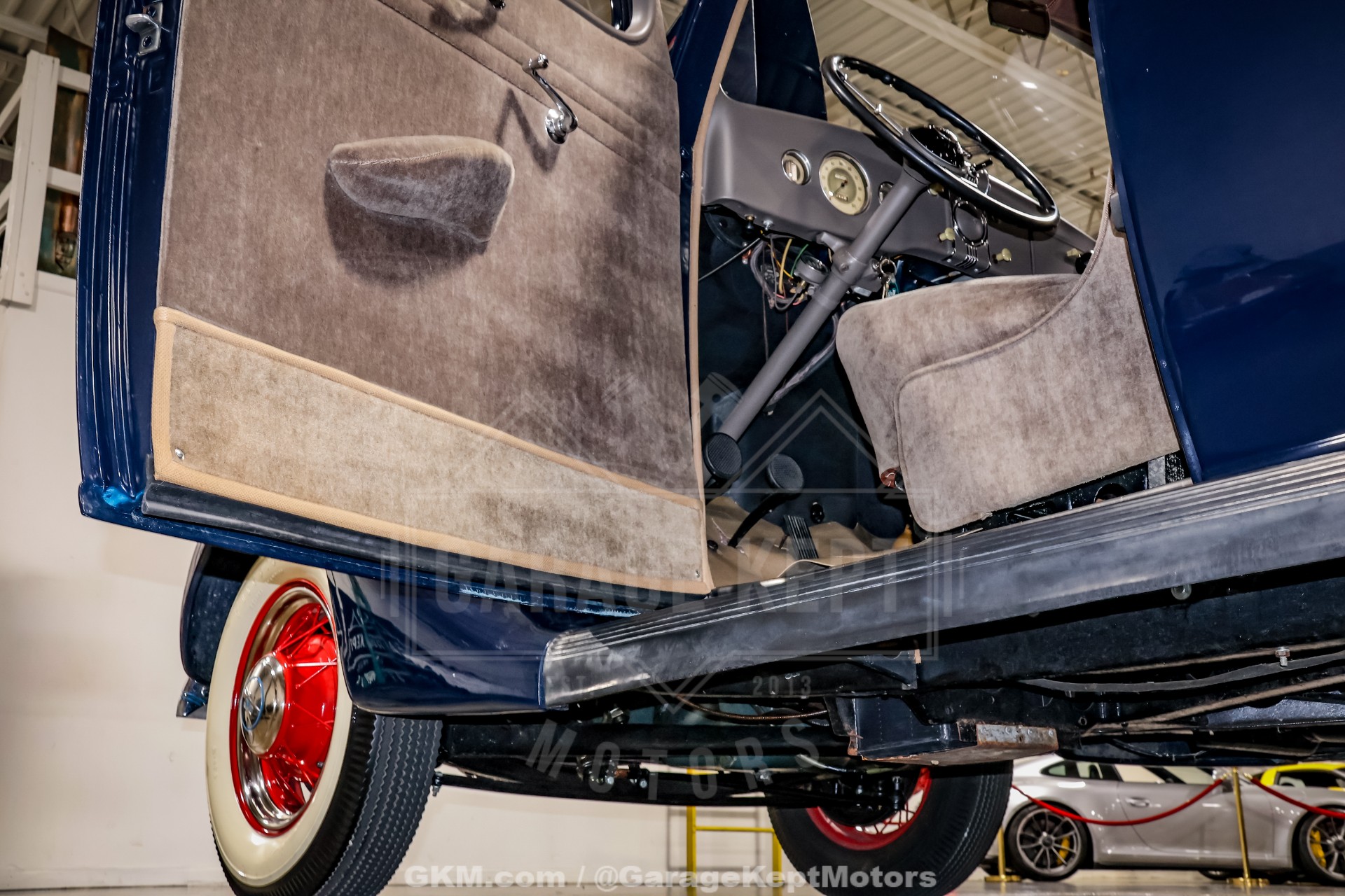 1935 Ford Model 48 108