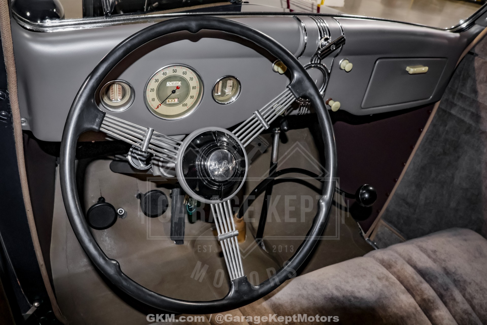 1935 Ford Model 48 125