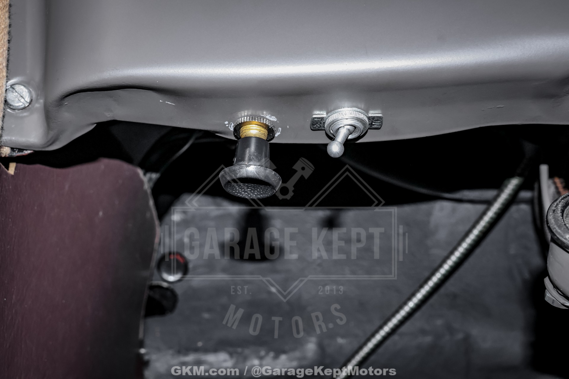 1935 Ford Model 48 127