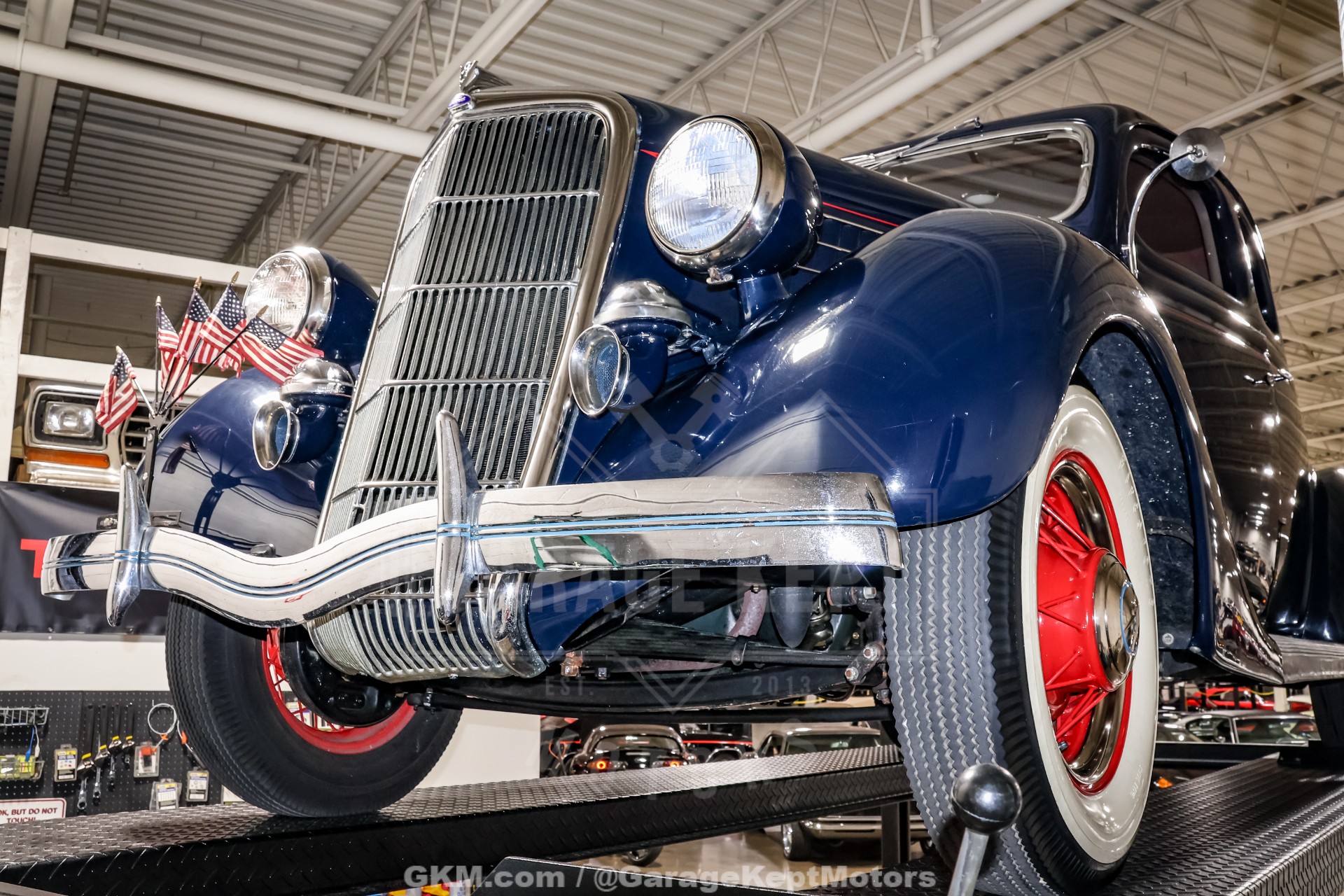 1935 Ford Model 48 184