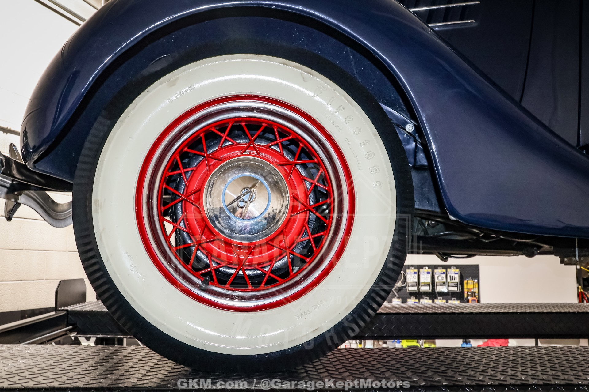 1935 Ford Model 48 185