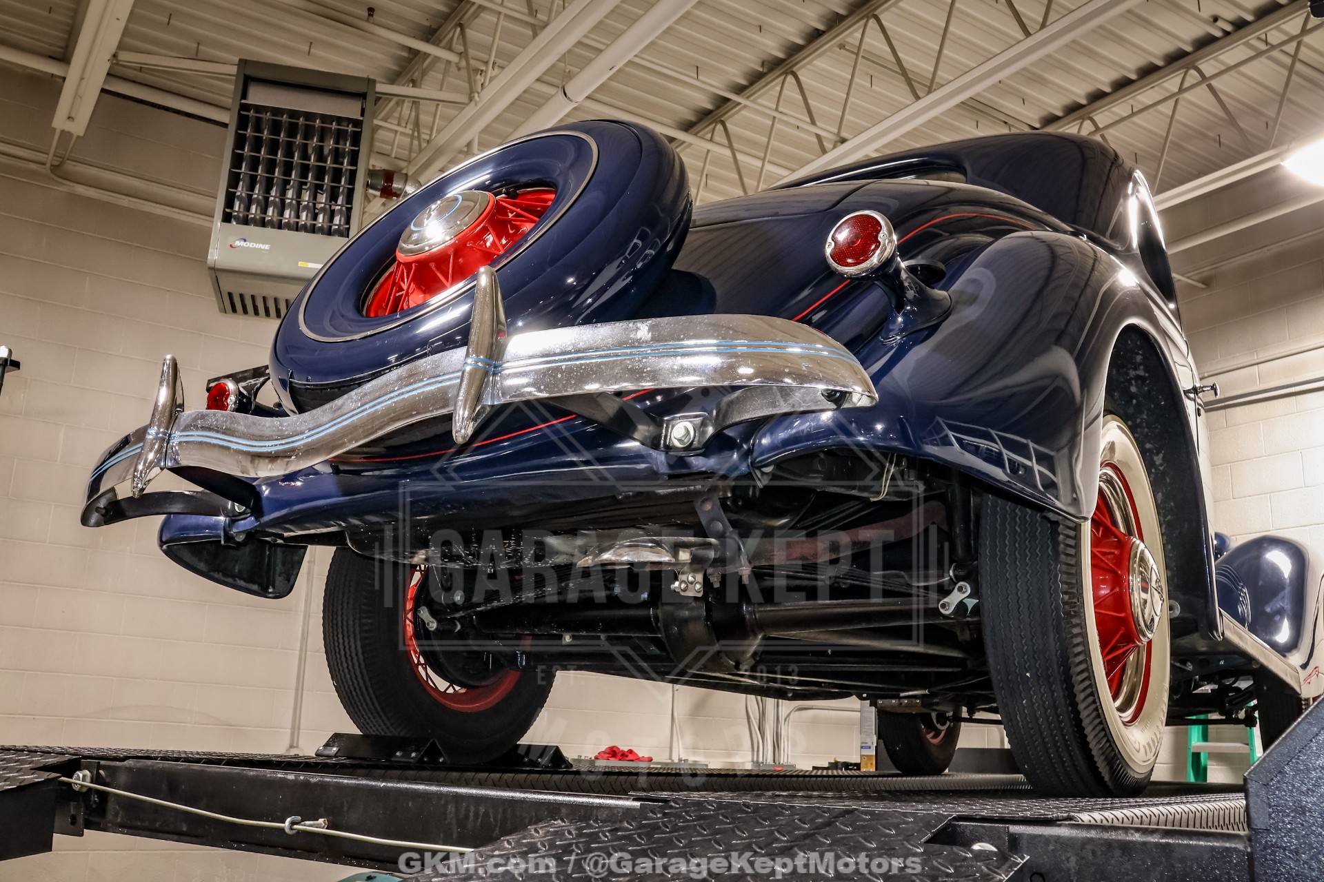 1935 Ford Model 48 191